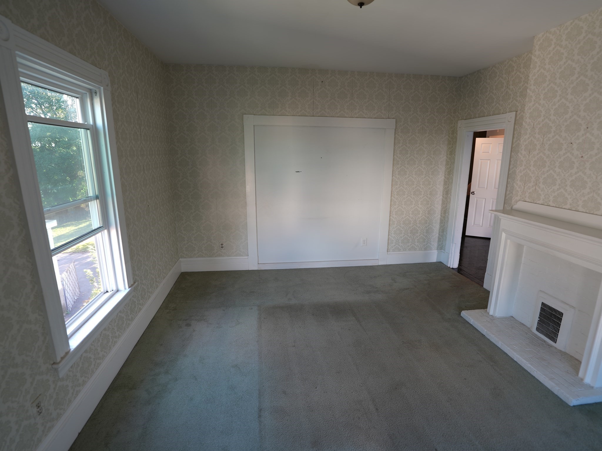 180 Winthrop St Property Photo 21