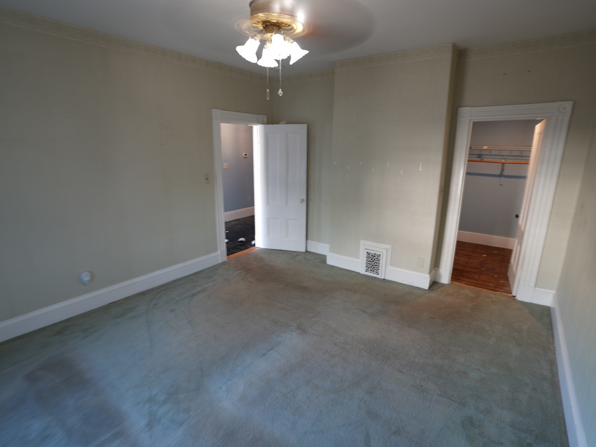 180 Winthrop St Property Photo 22