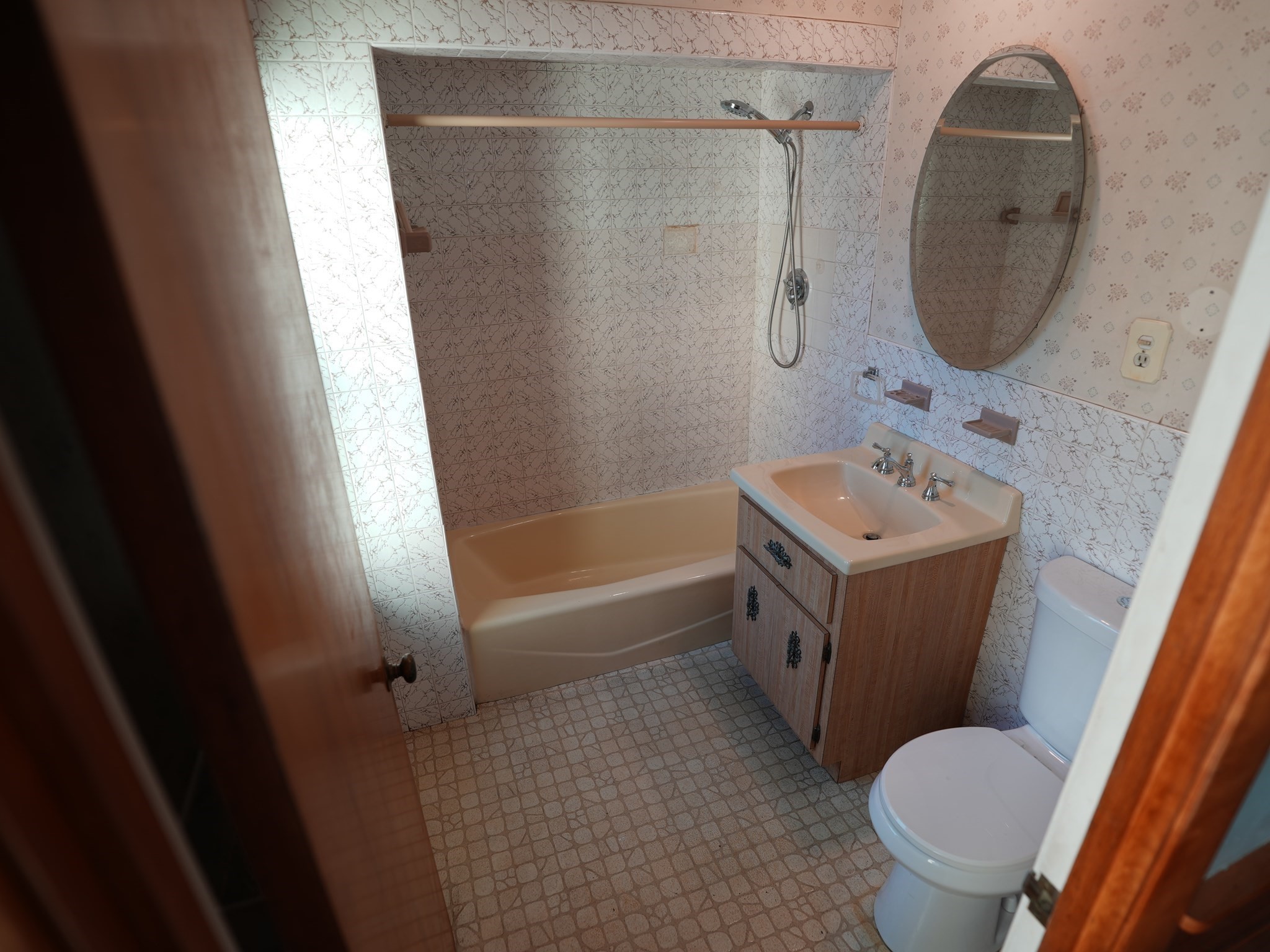 180 Winthrop St Property Photo 27