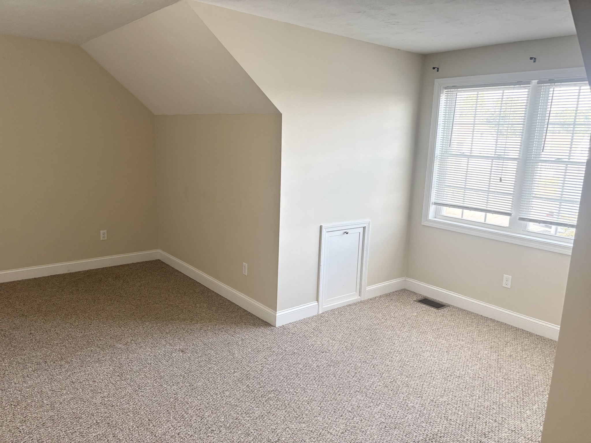 17 Pratt Street # 103 Property Photo 12