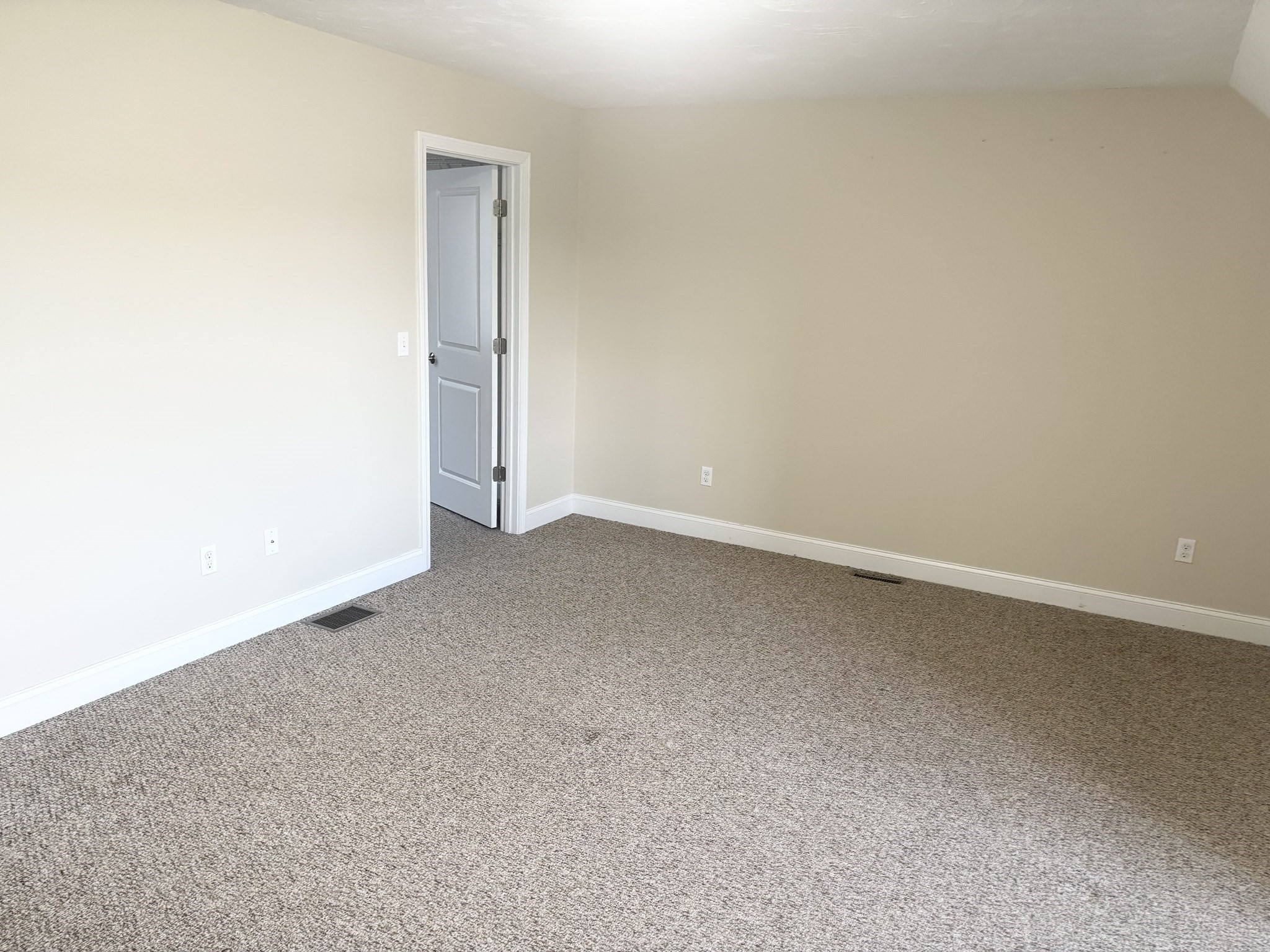 17 Pratt Street # 103 Property Photo 16