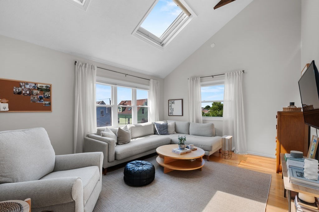 17 Herschel St # 3 Property Photo 1