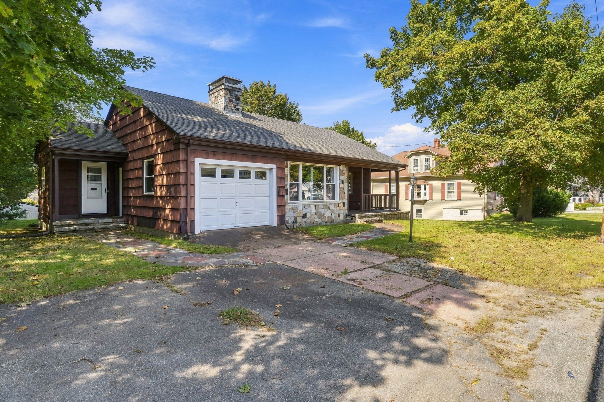 140 S Main St Property Photo 3