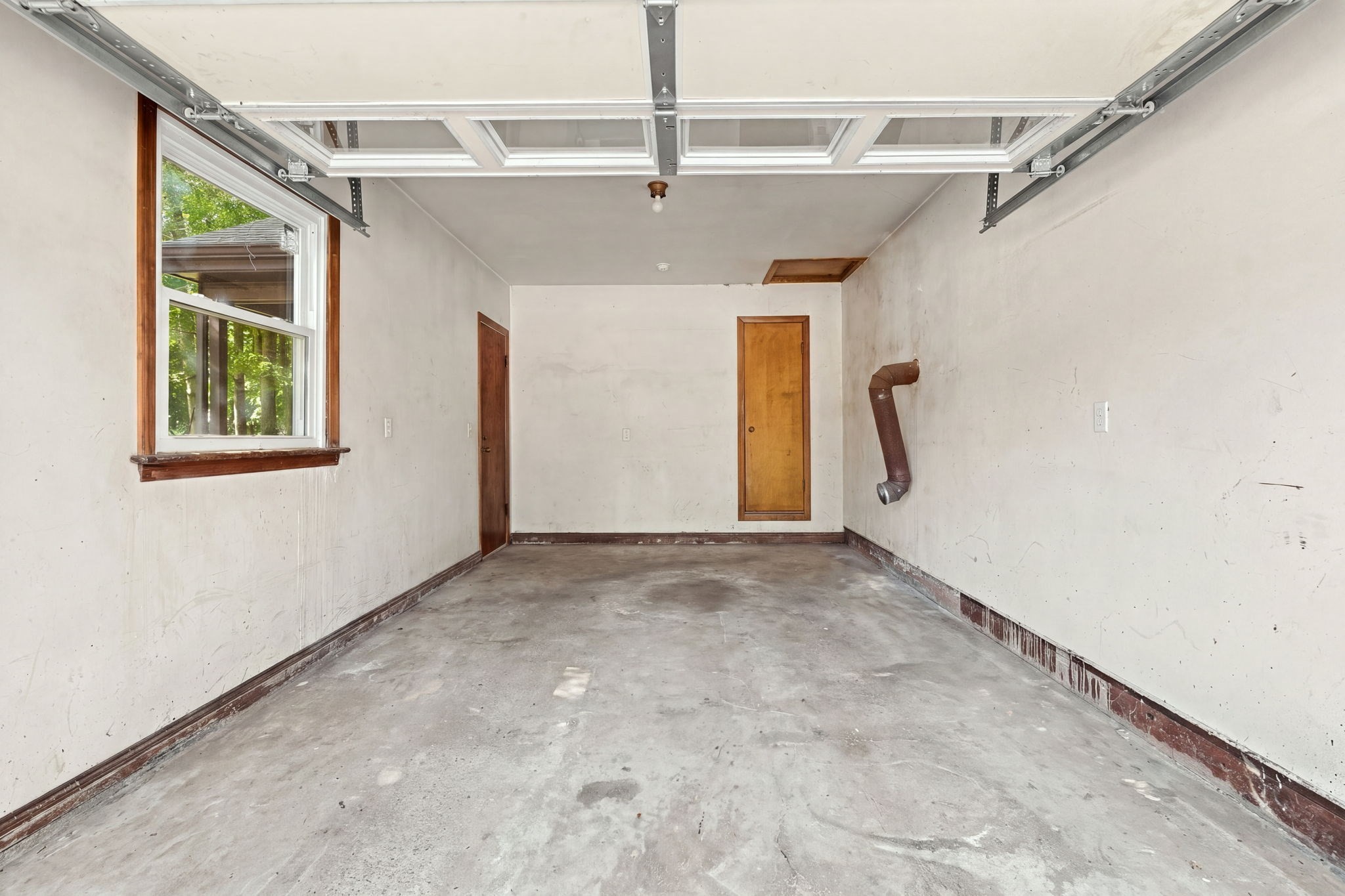 140 S Main St Property Photo 24