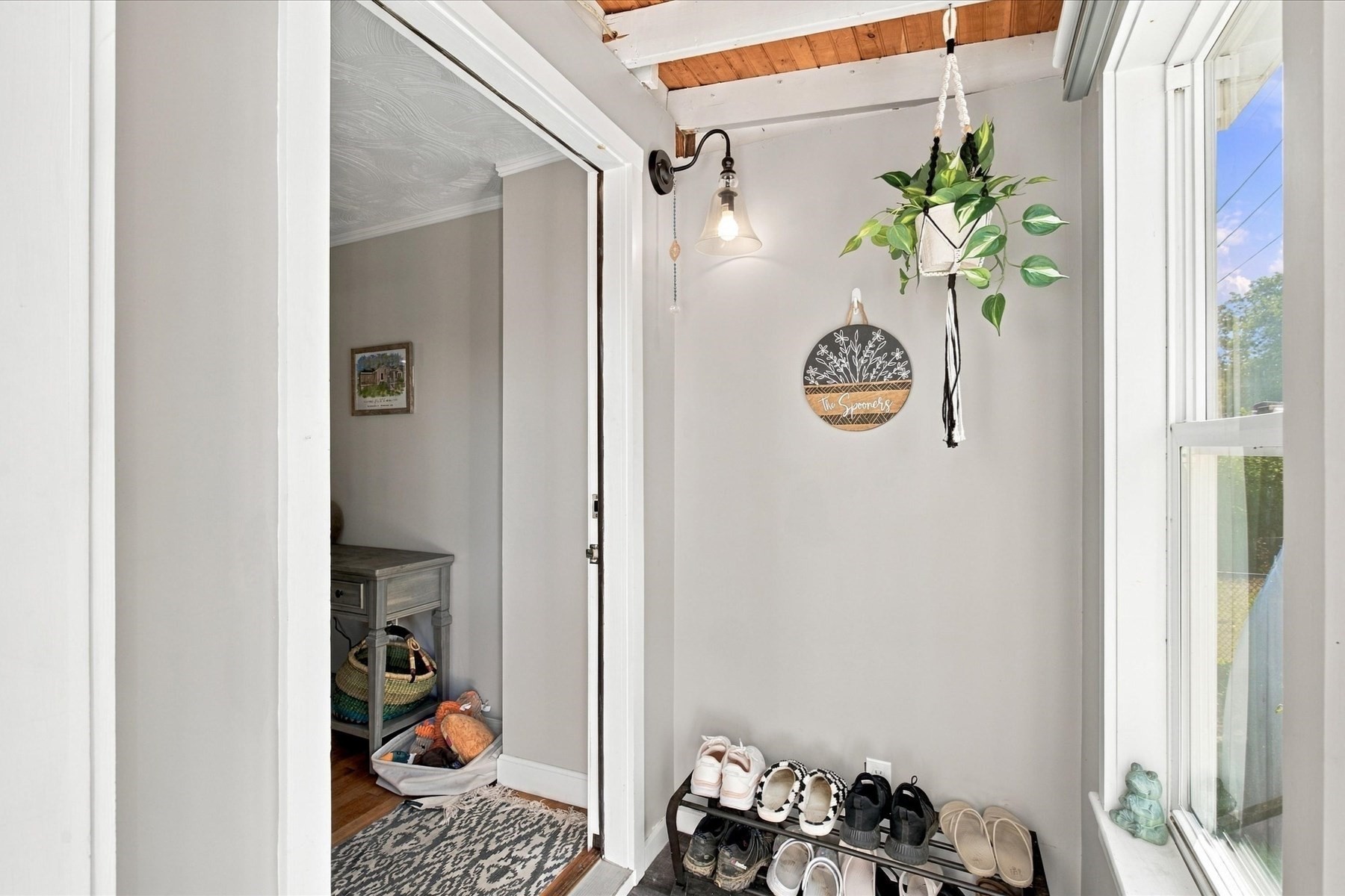 15 Summer St Property Photo 5