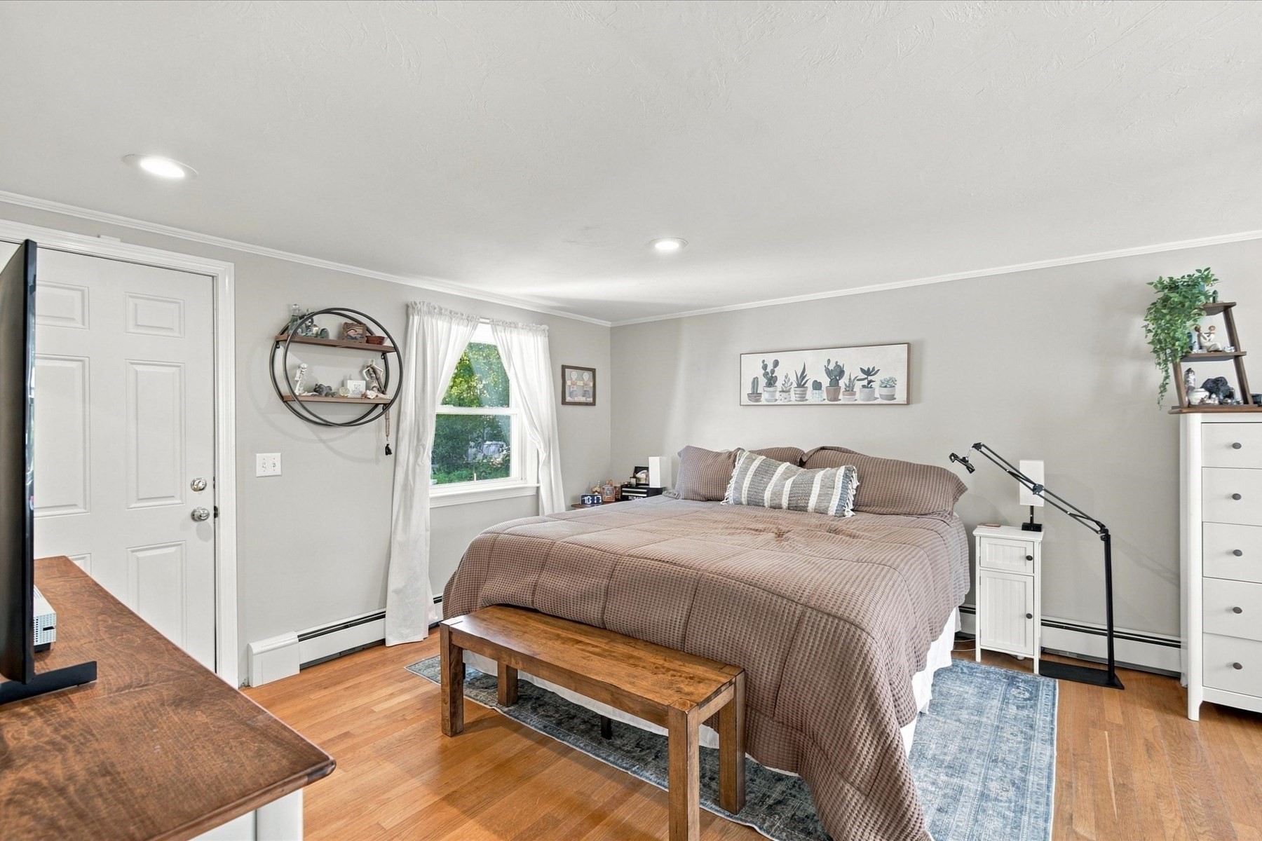 15 Summer St Property Photo 12