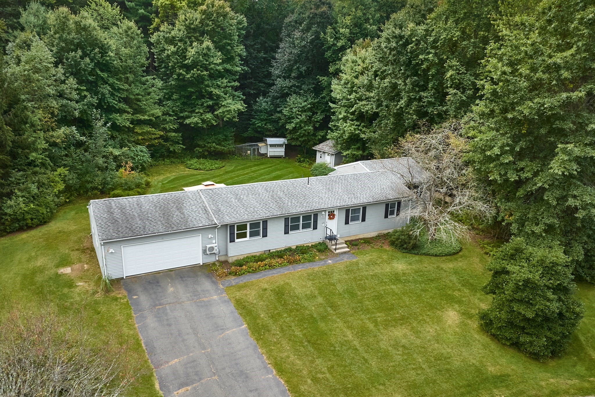 50 Deepwoods Dr. Property Photo 1