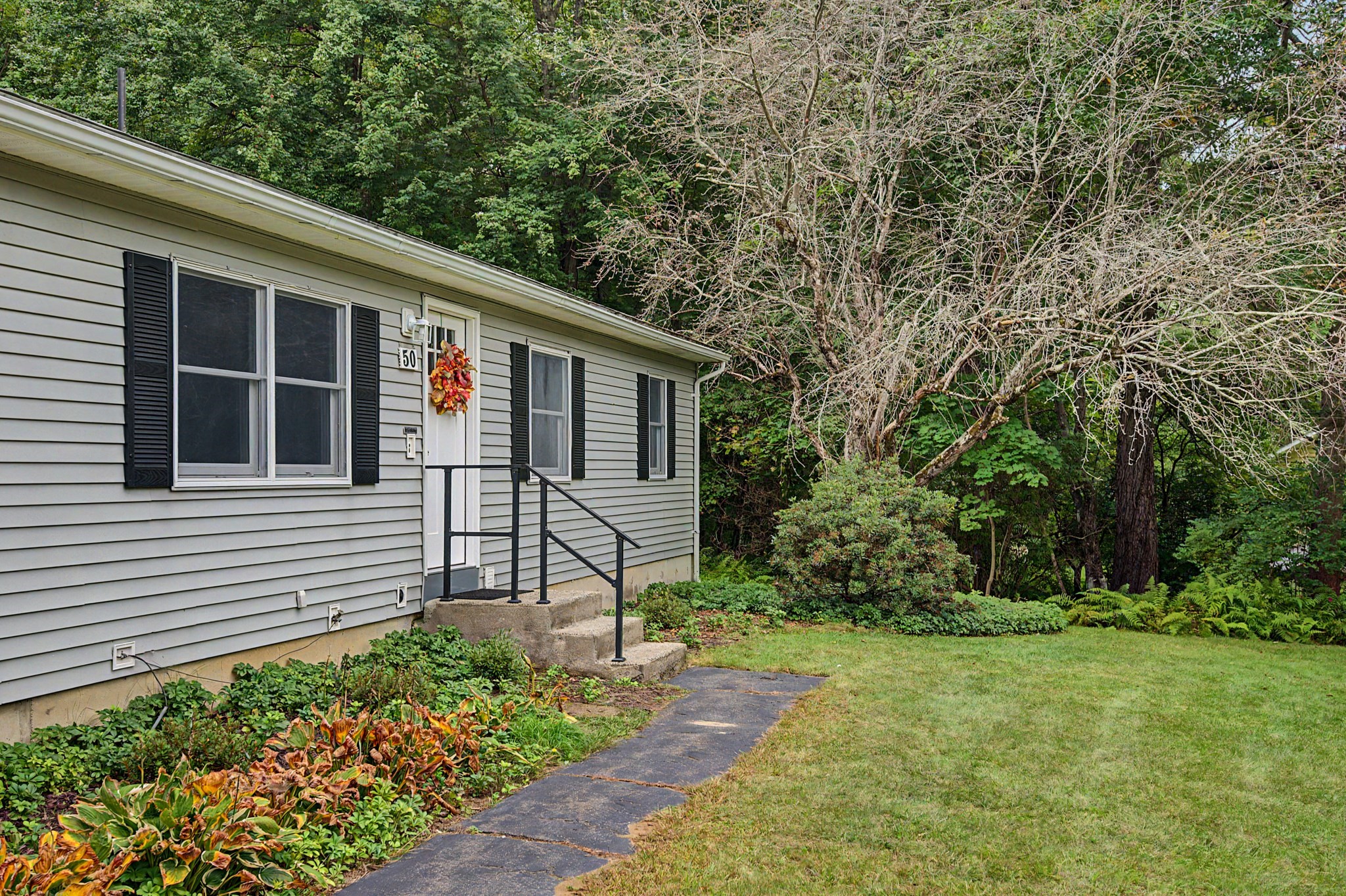 50 Deepwoods Dr. Property Photo 3