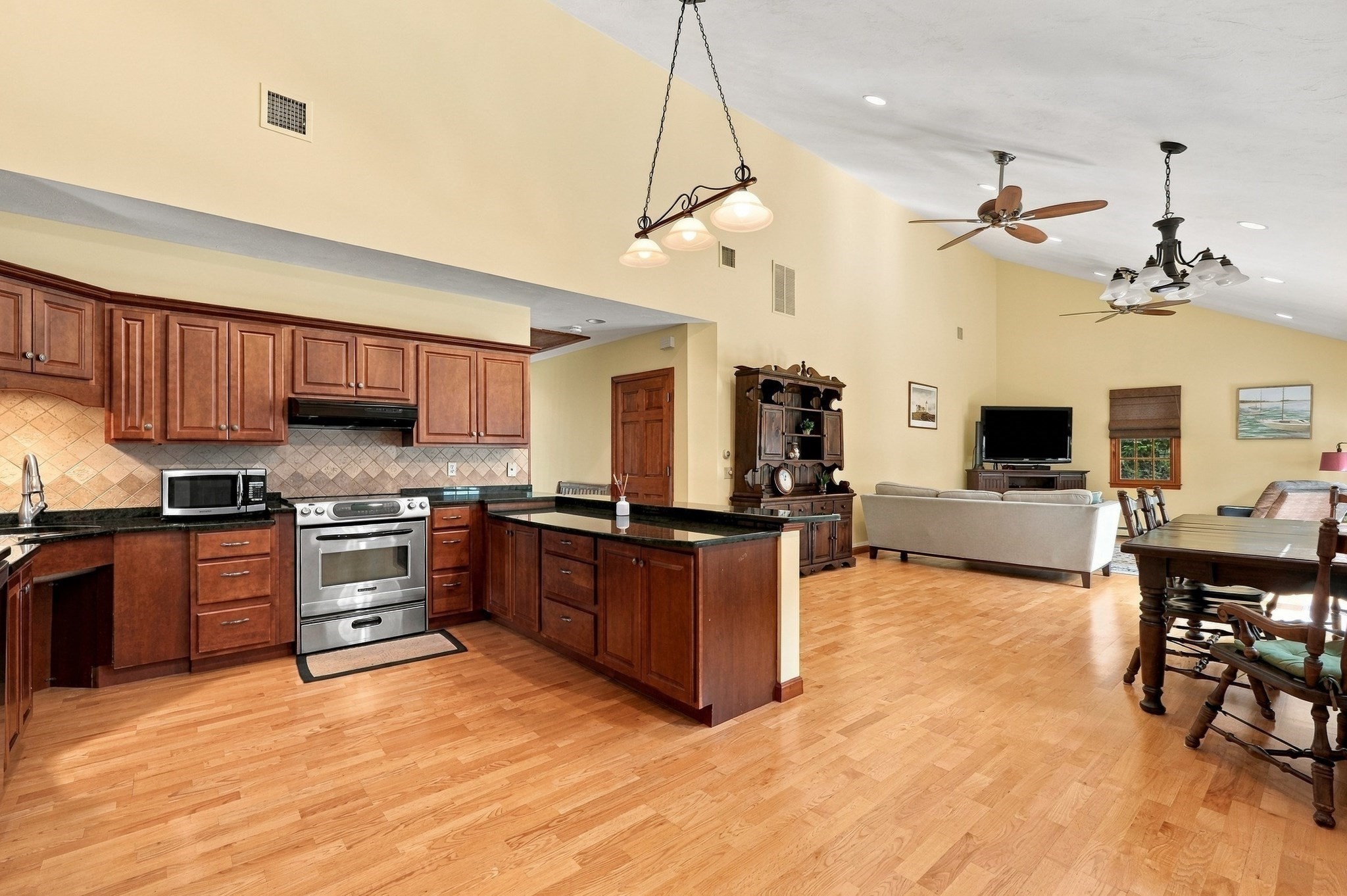 1379 Williams Street Property Photo 21