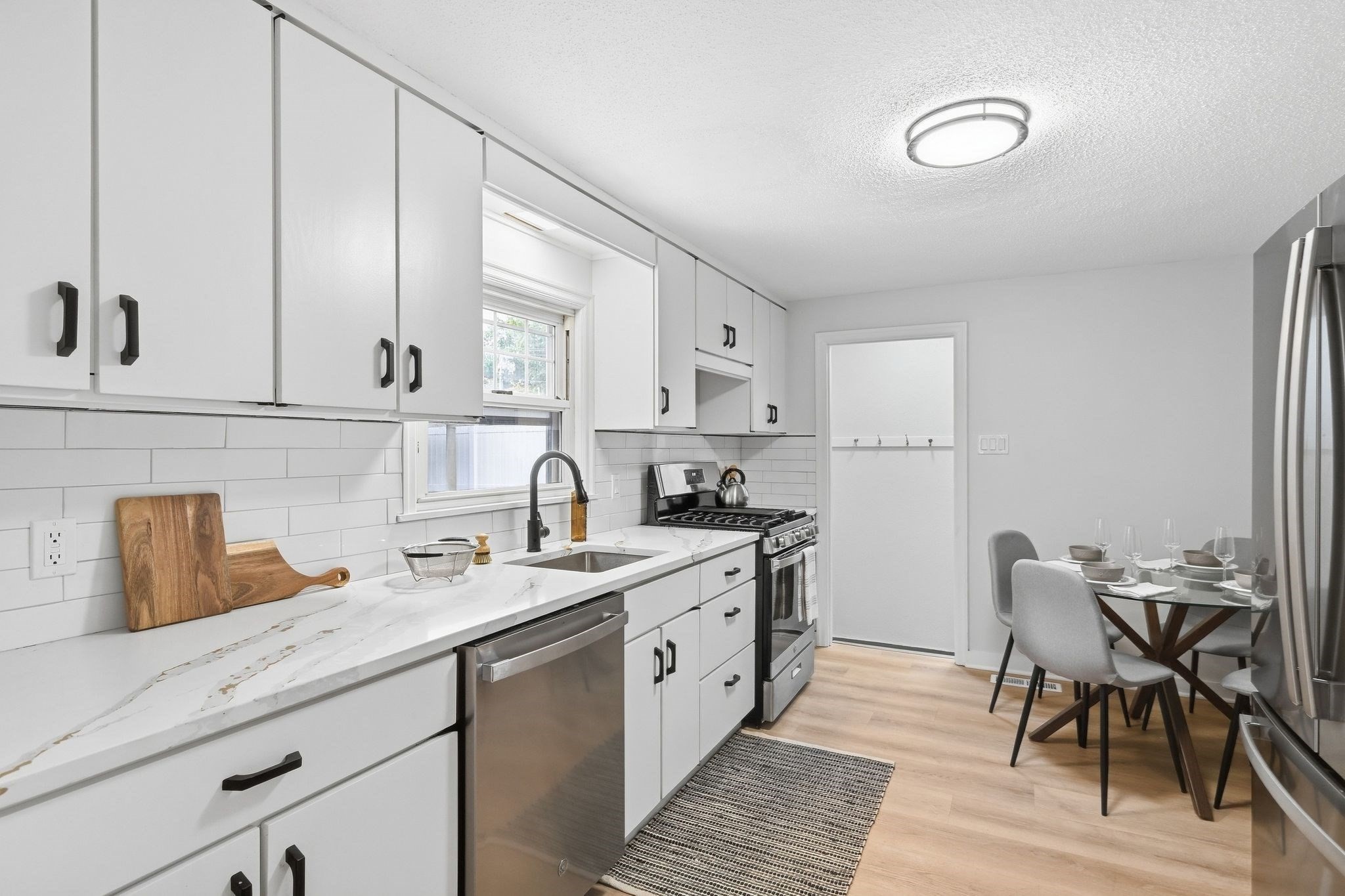 48 Dana St Property Photo 4