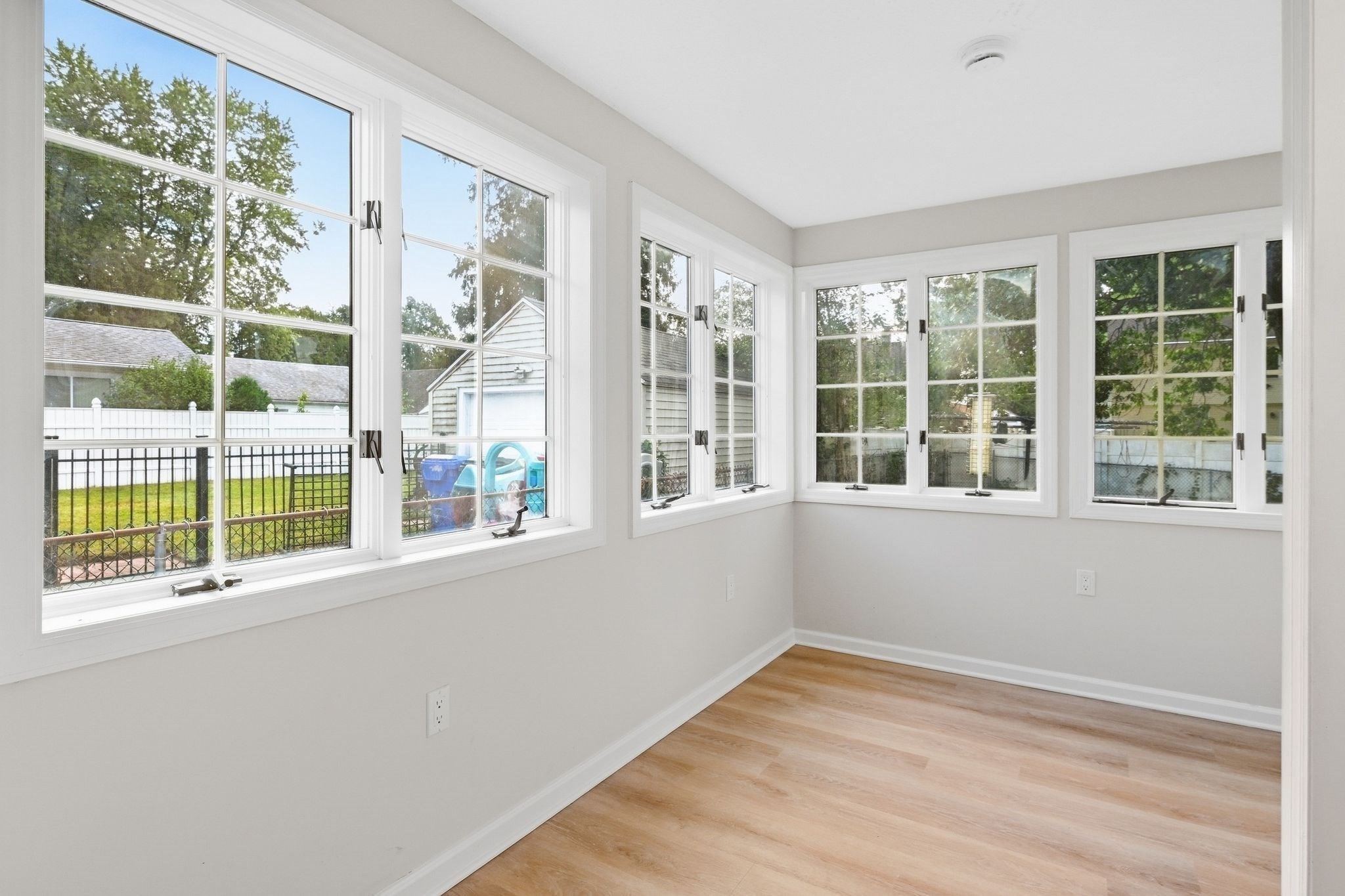 48 Dana St Property Photo 11