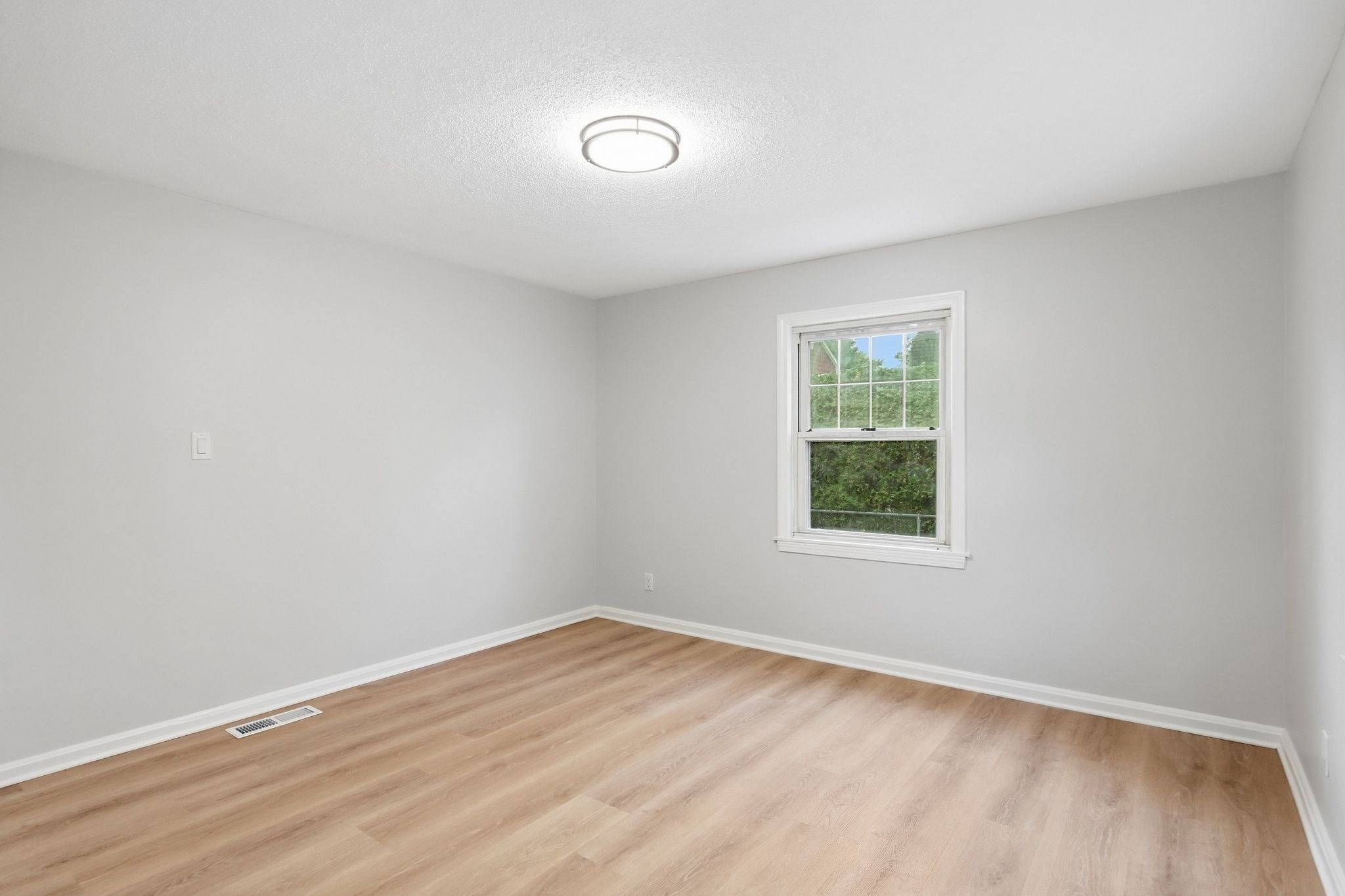 48 Dana St Property Photo 14