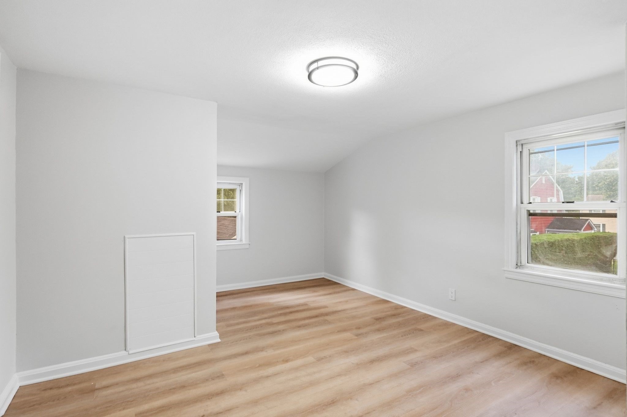 48 Dana St Property Photo 17