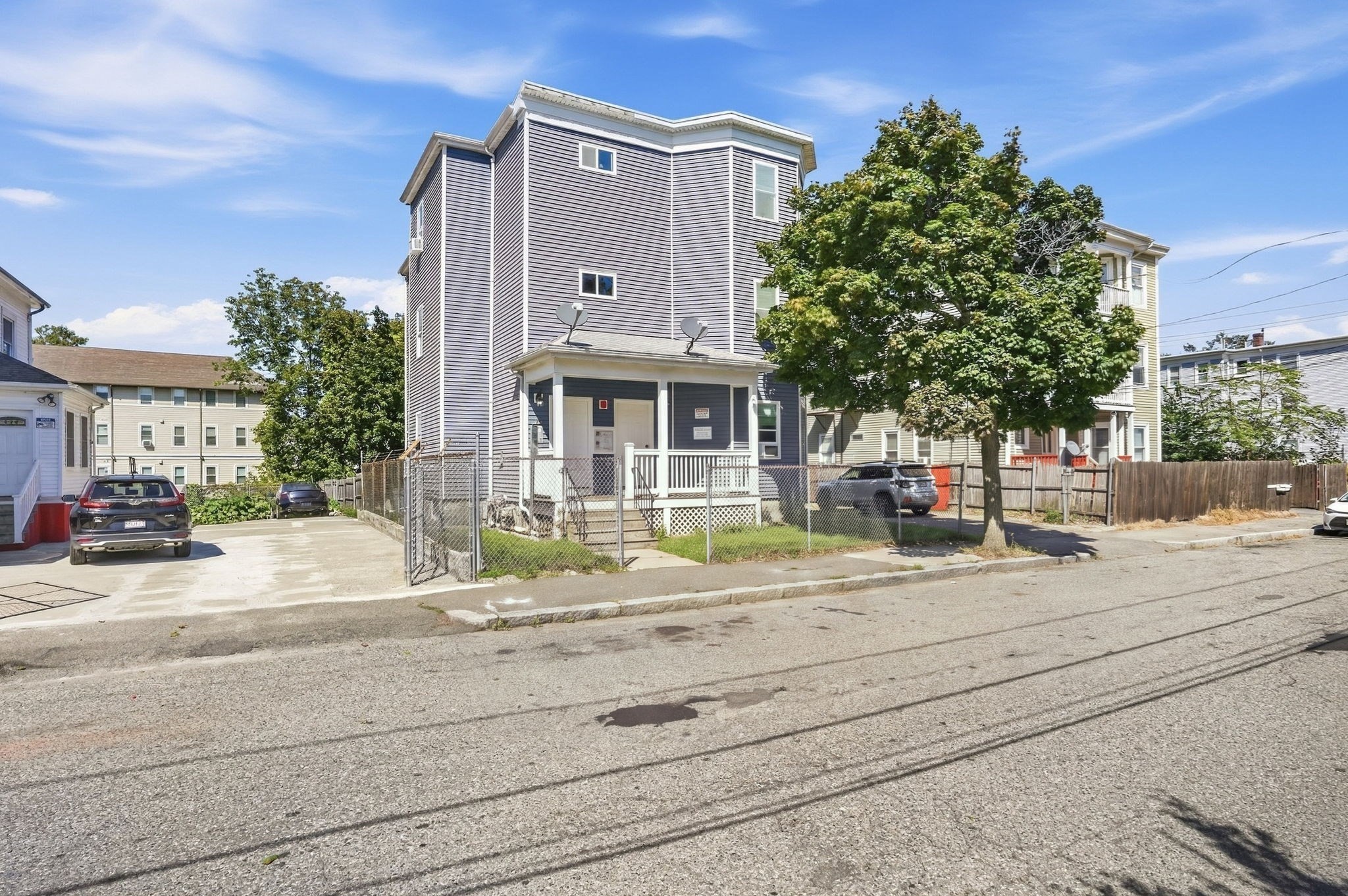33 Park St Property Photo 1
