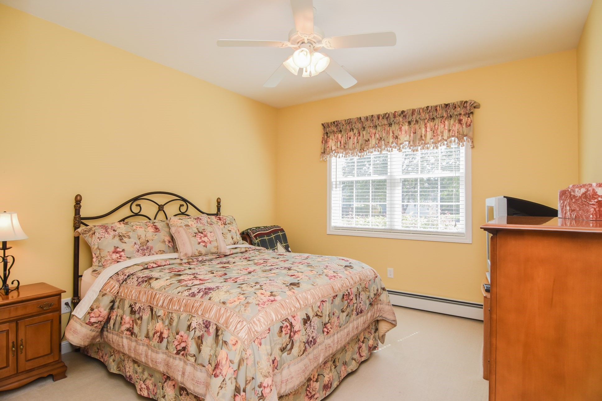 5 Village Ln # 5 Property Photo 6