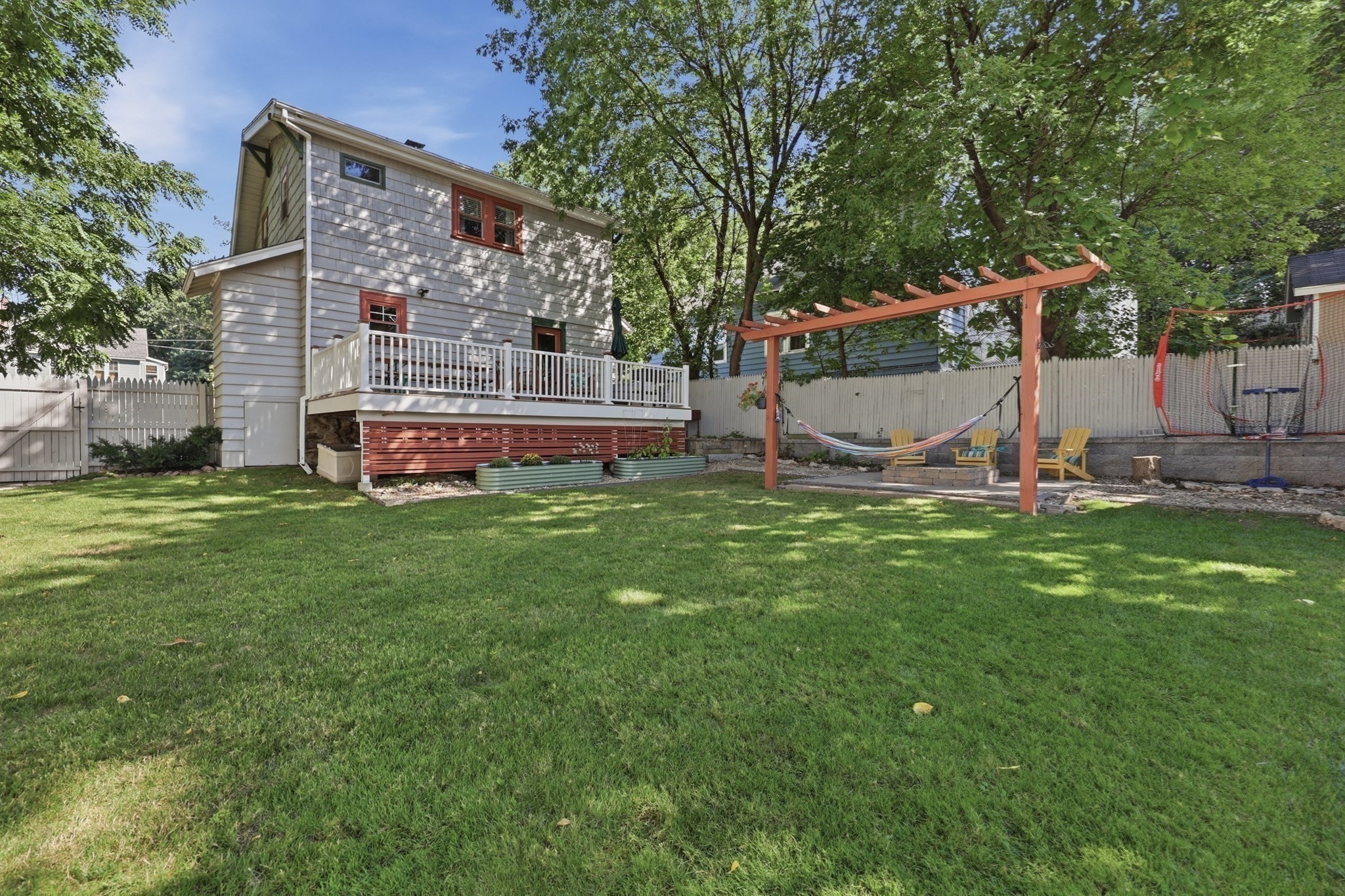2 Winnipeg Street Property Photo 38