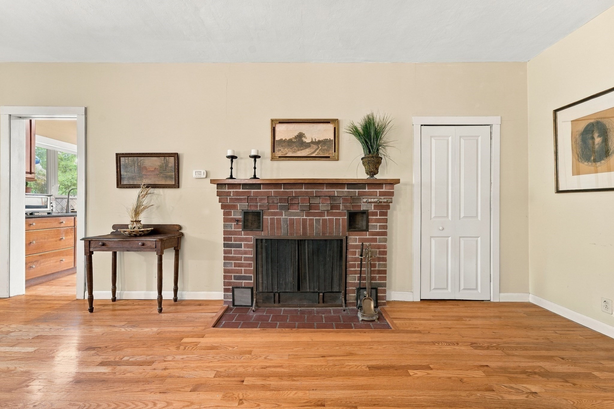 185 Sutton Ave Property Photo 12