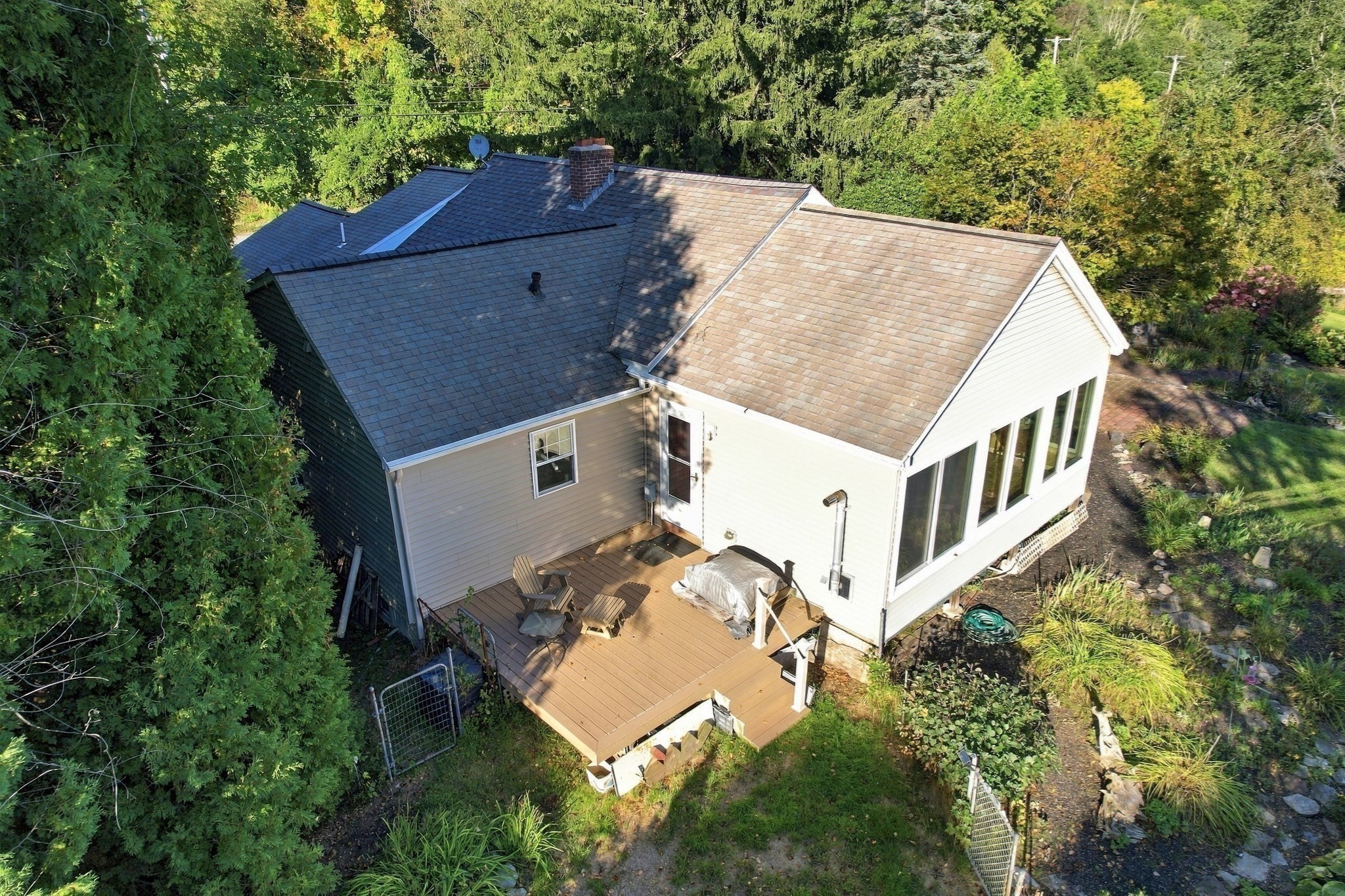 185 Sutton Ave Property Photo 30