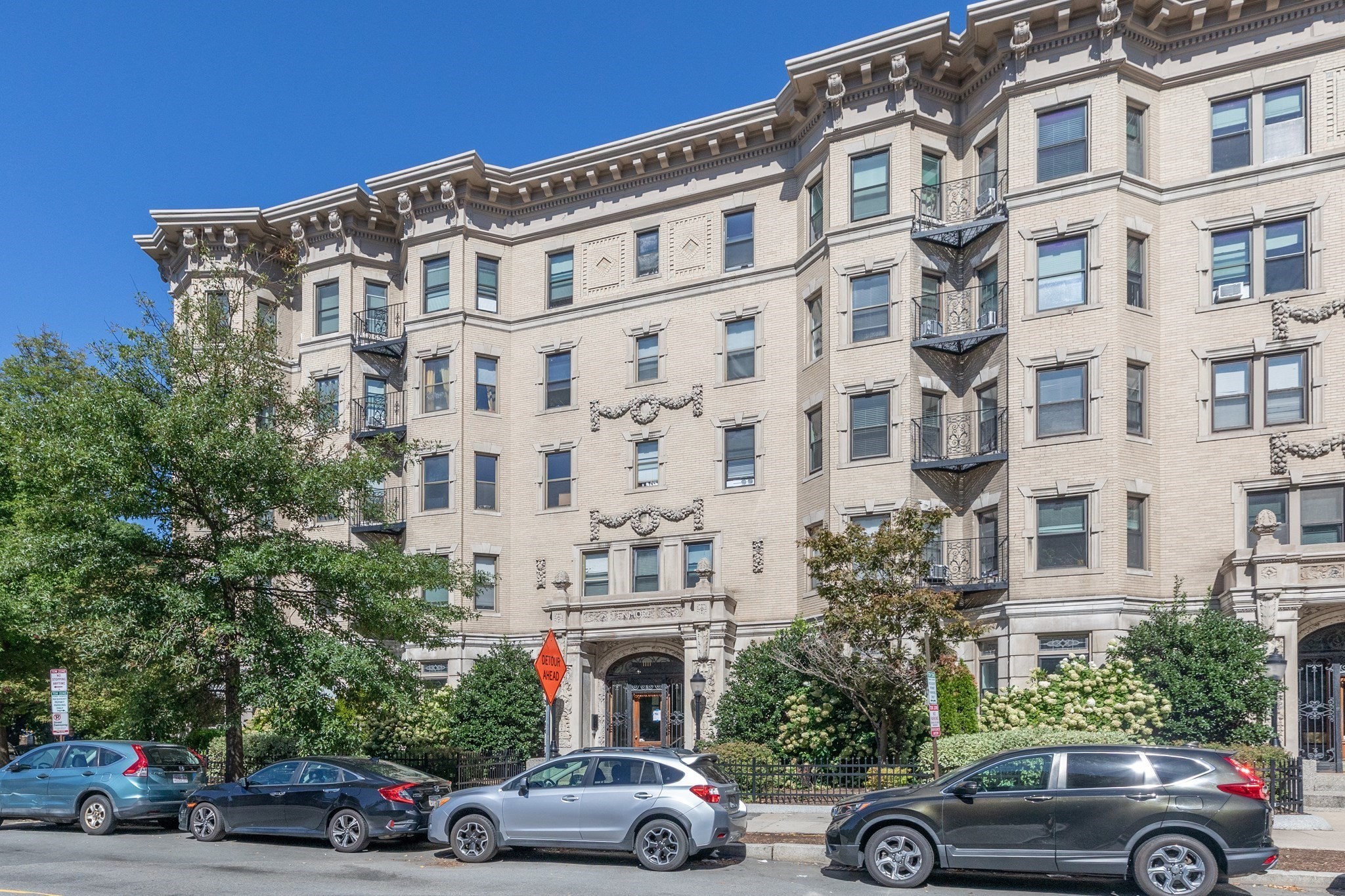 1111 Boylston Street # 1b Property Photo 18