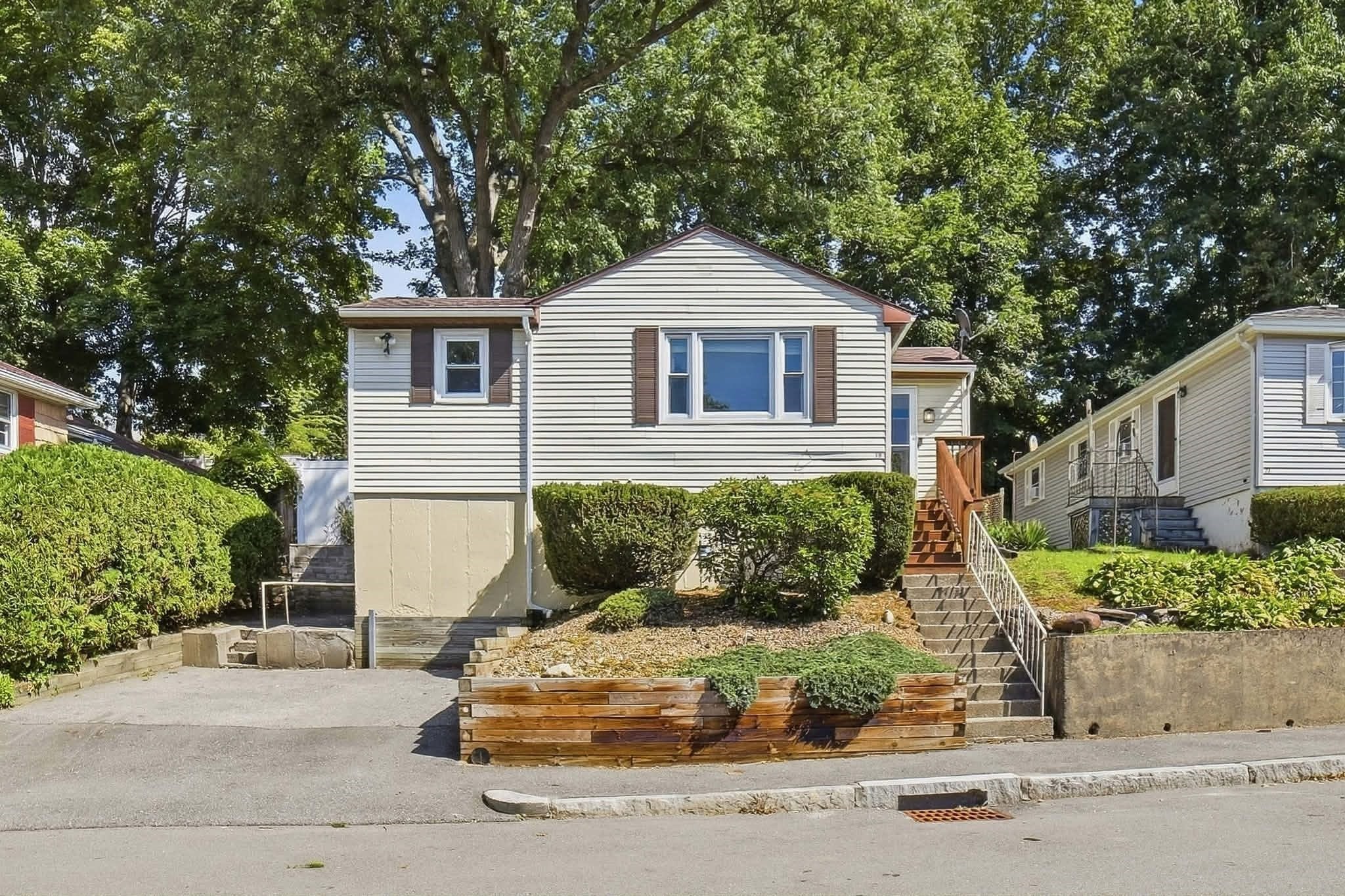 19 Harold St Property Photo 1
