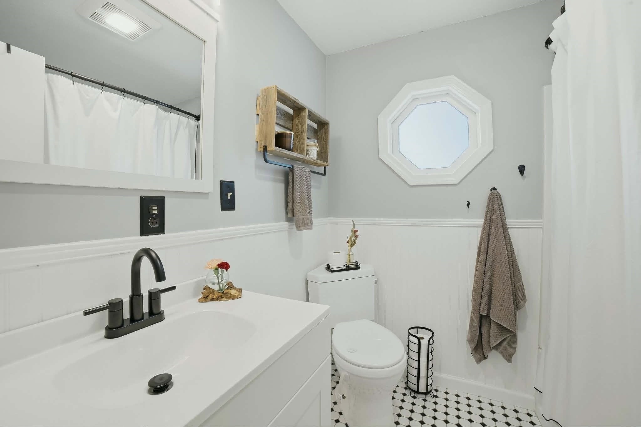 19 Harold St Property Photo 11