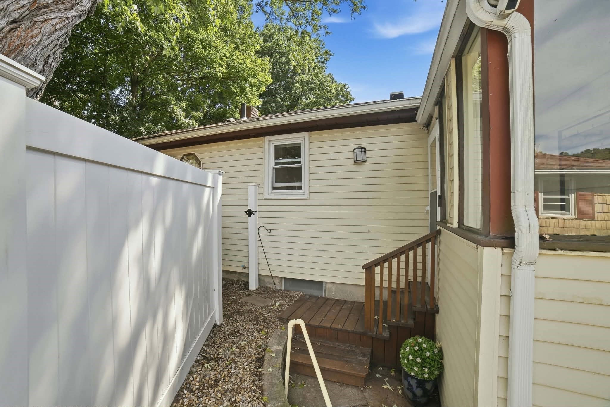 19 Harold St Property Photo 25