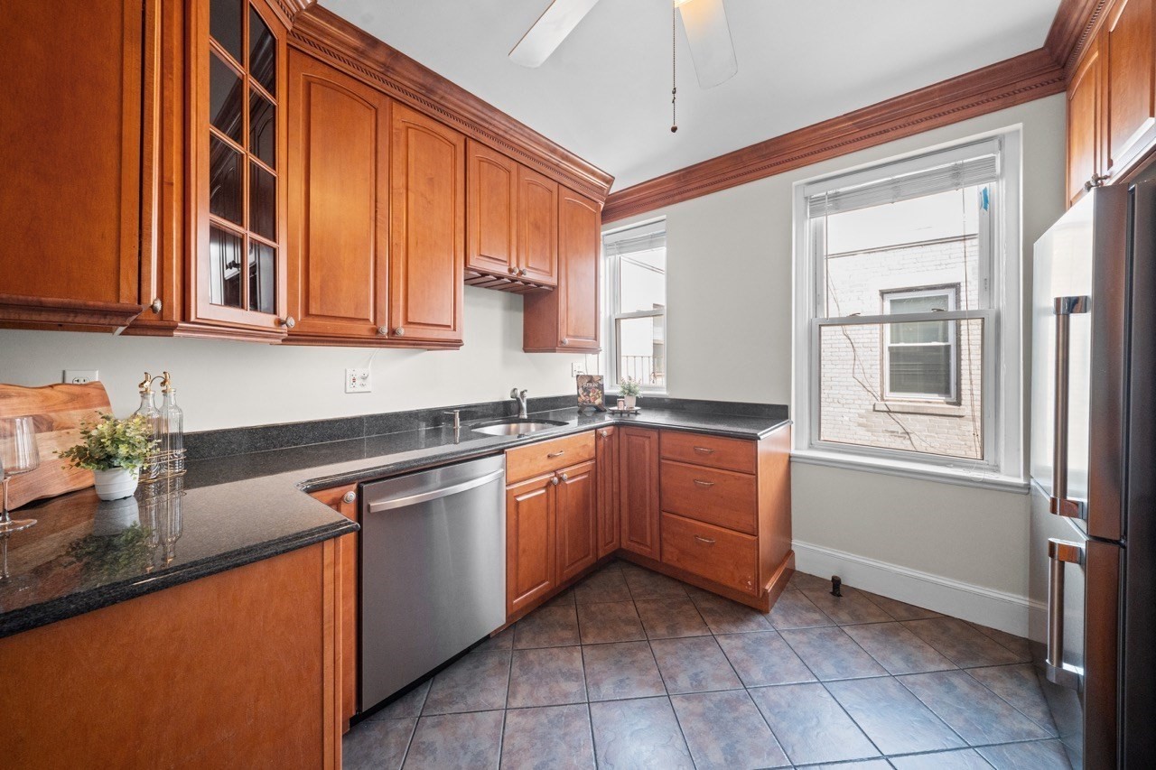 2039 Commonwealth Ave # 12a Property Photo 12