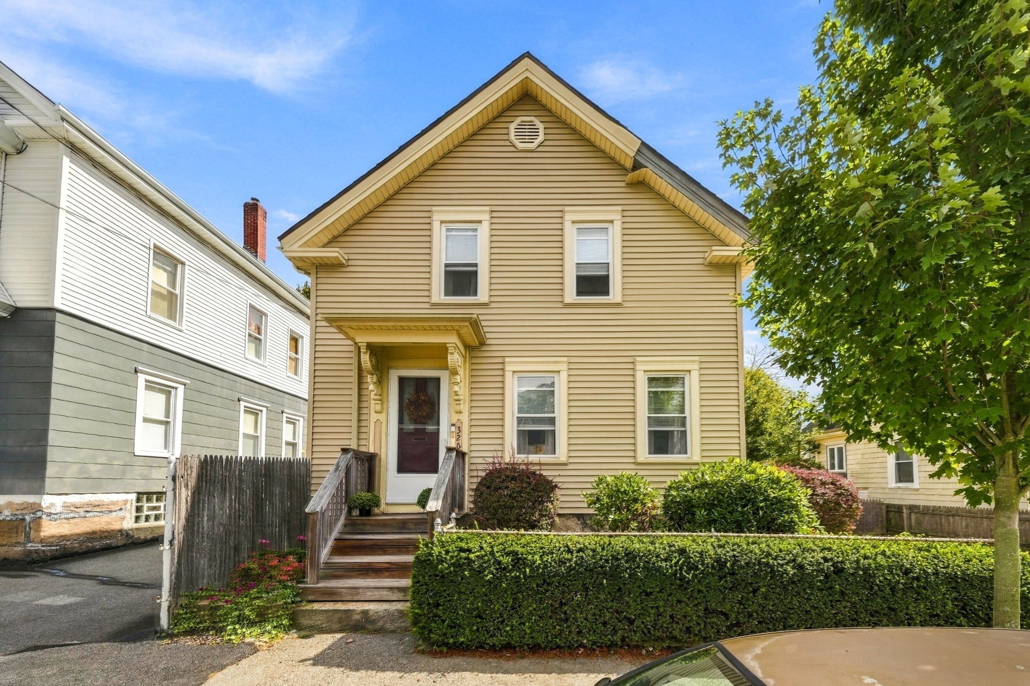 326 Cedar St Property Photo 1