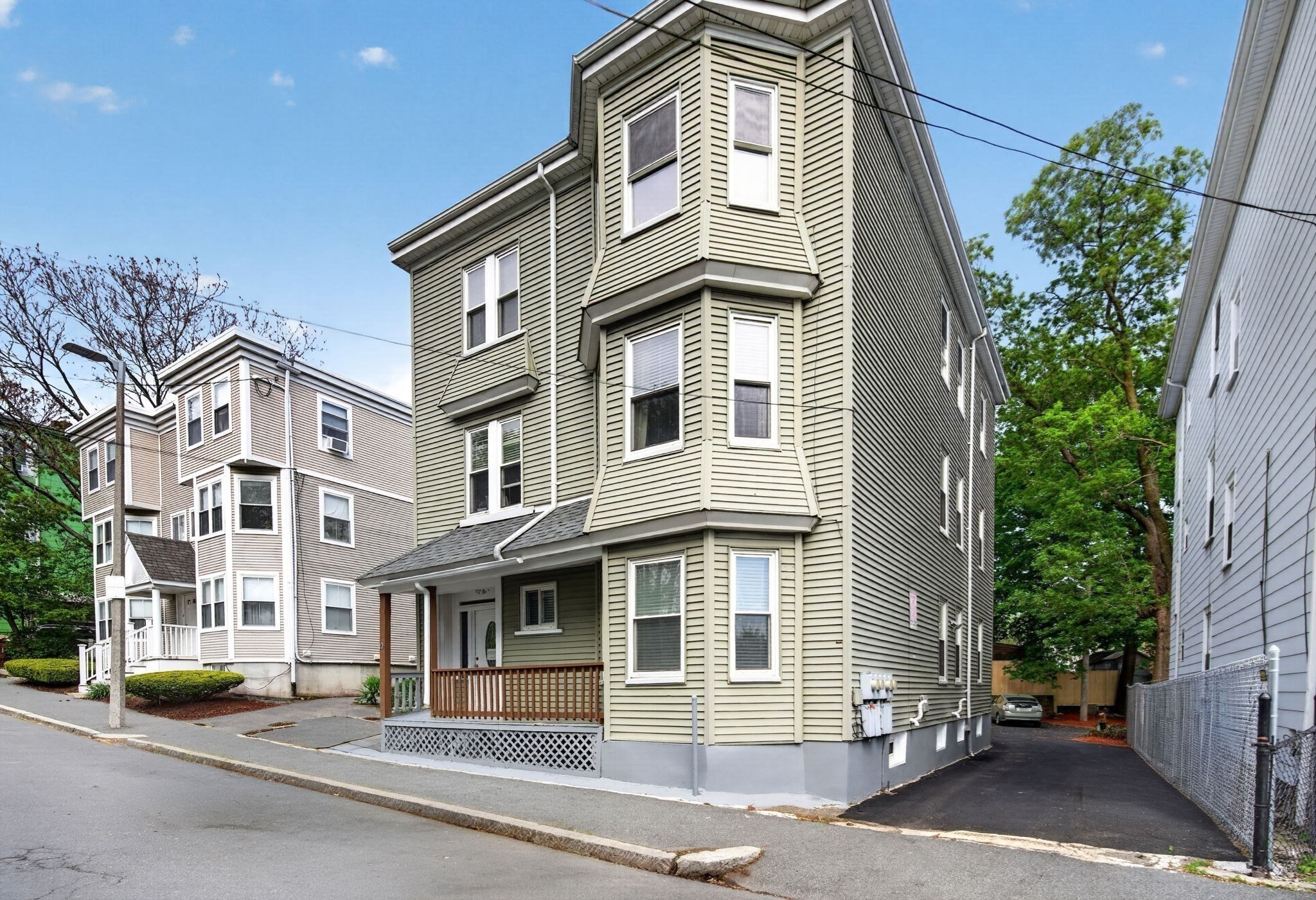 12 Schiller St Property Photo 2
