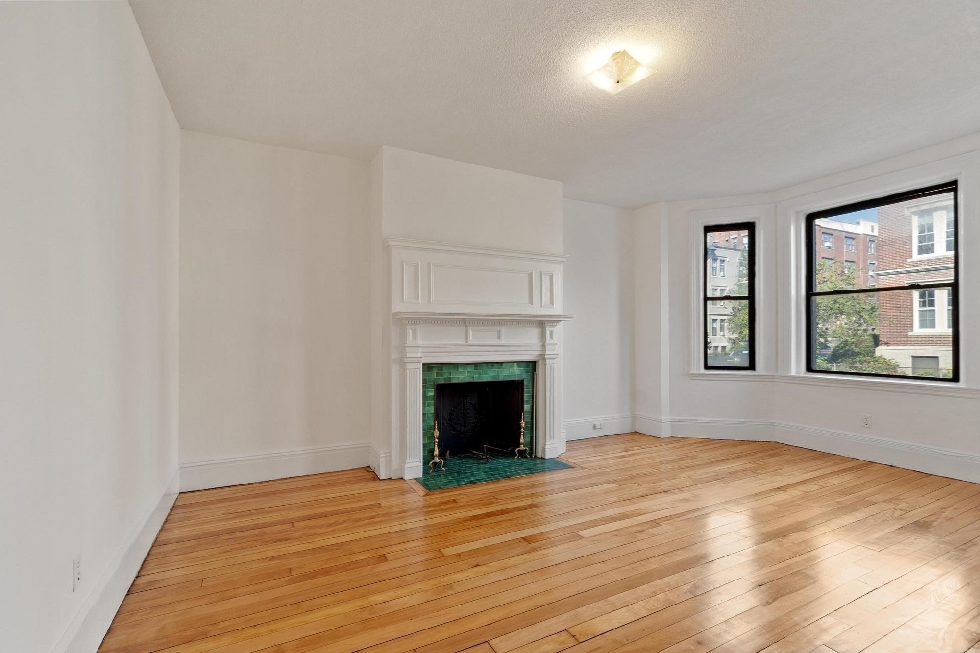 16 Glenville Ave Unit 1 Property Photo 3