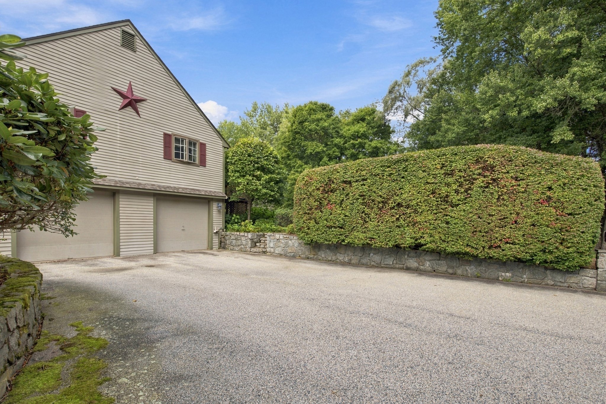 423 Buxton Street Property Photo 4