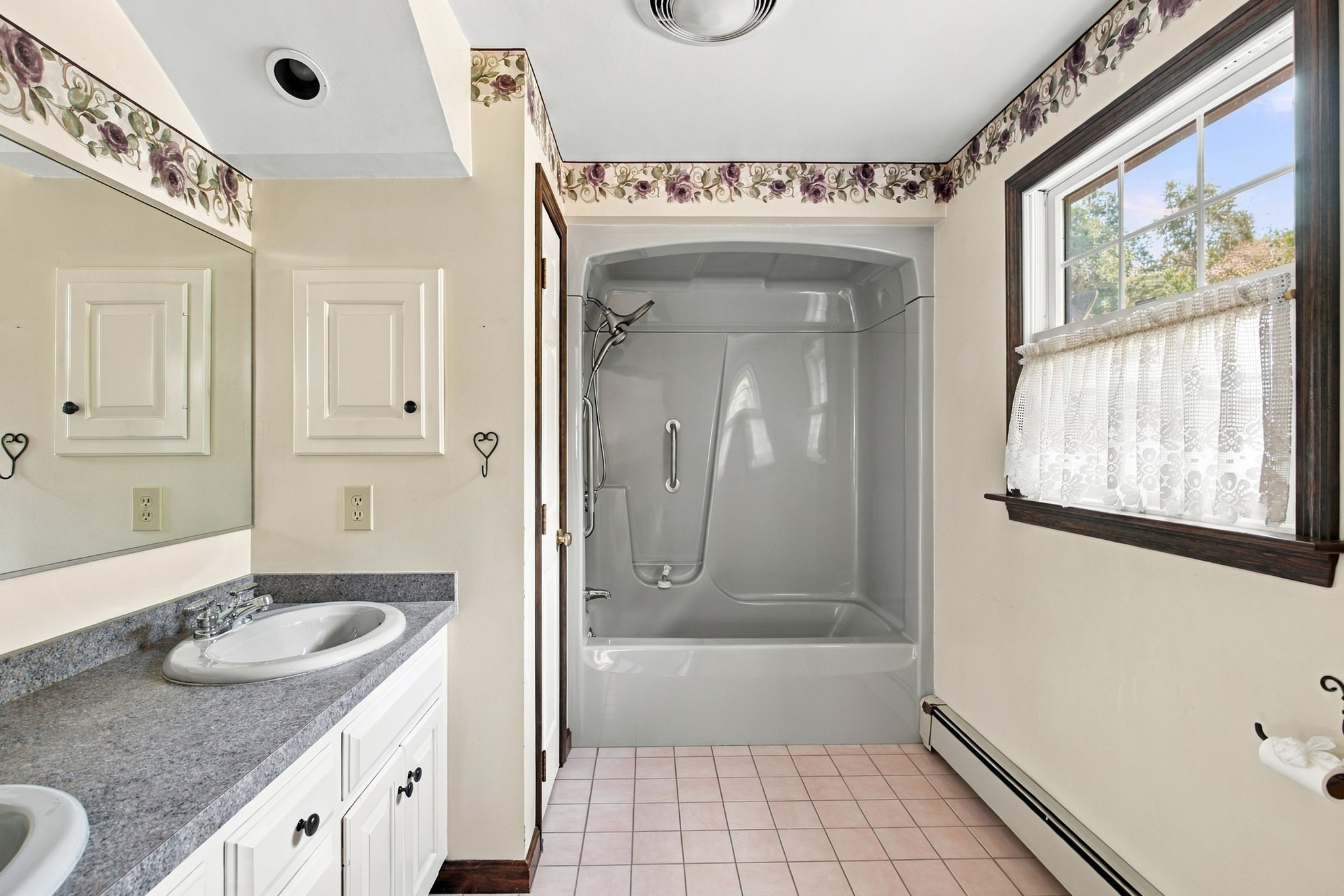 423 Buxton Street Property Photo 14