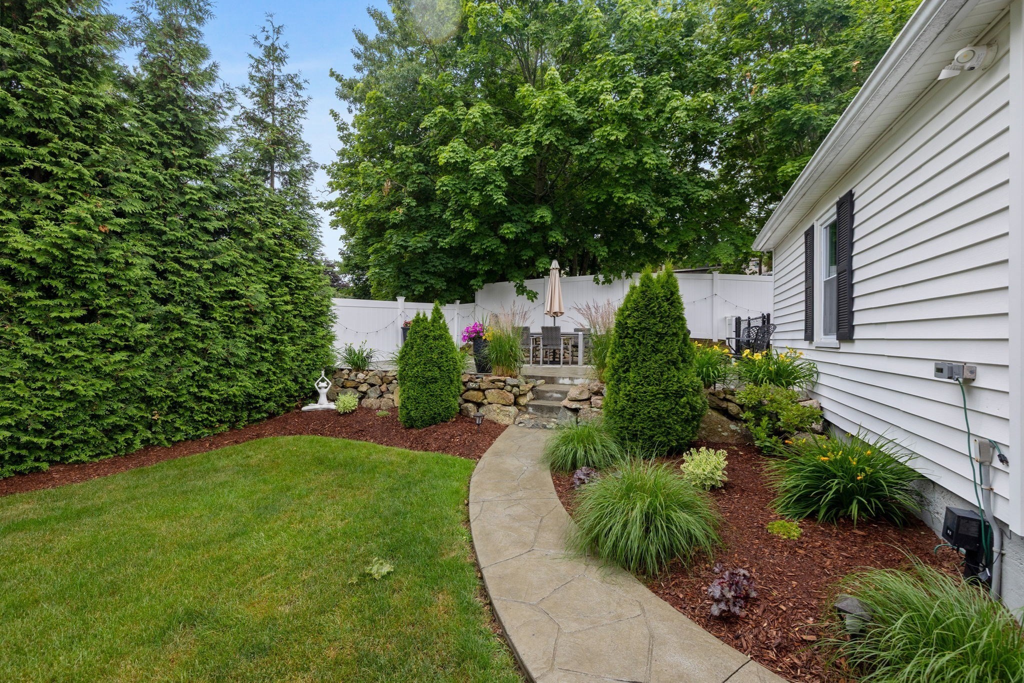 40 County St # B Property Photo 5