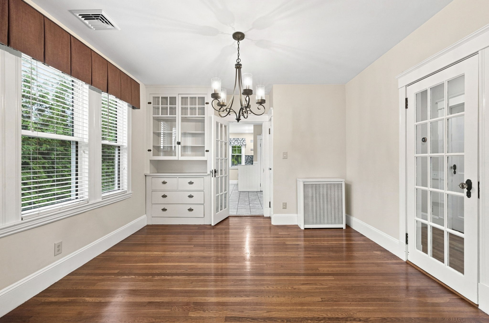 40 County St # B Property Photo 9