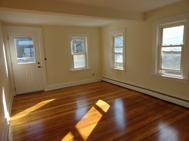 321 Main Street Property Photo 4