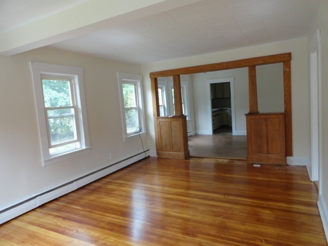 321 Main Street Property Photo 5