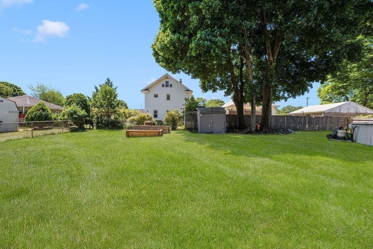 14 Sibley Property Photo 11