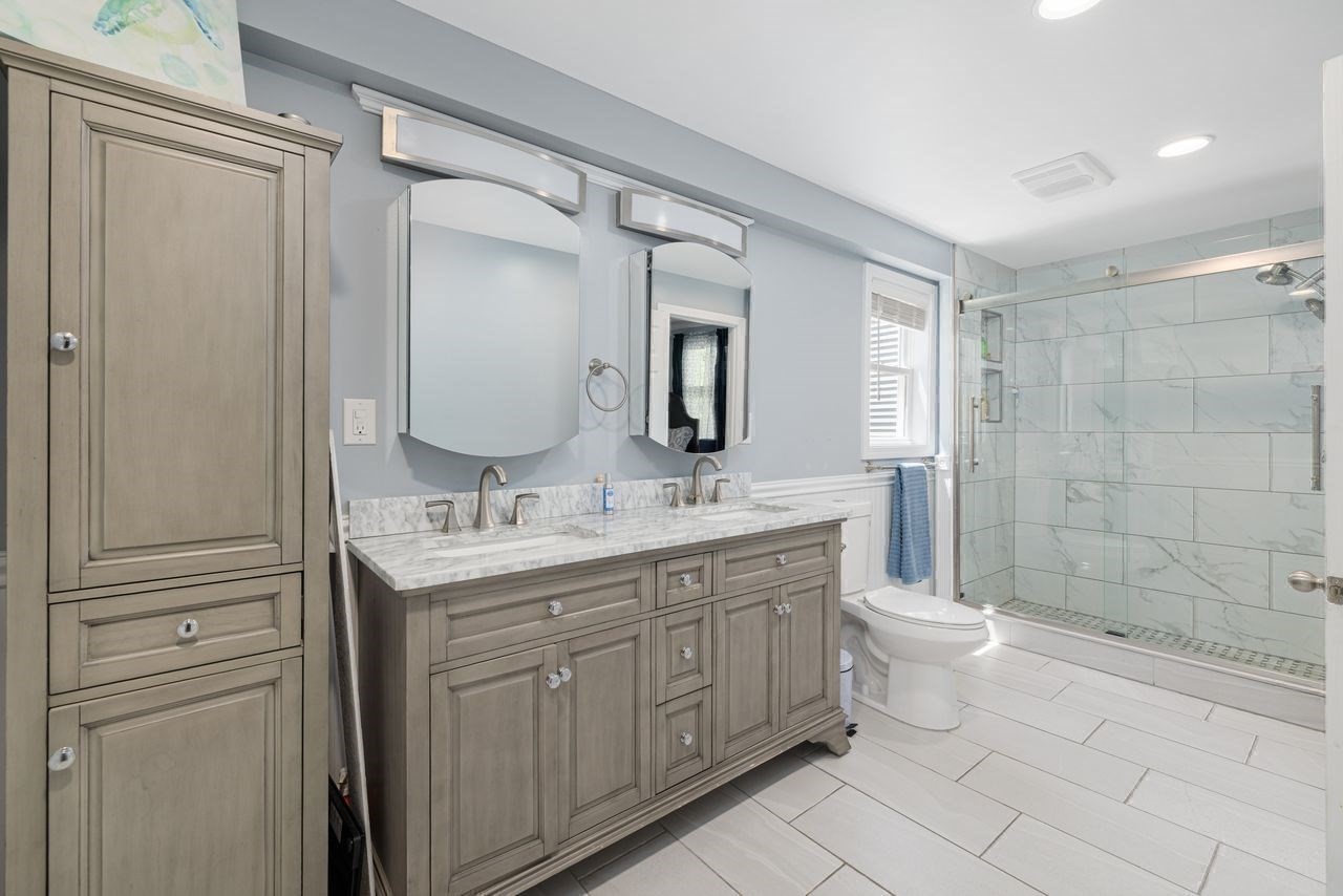 14 Sibley Property Photo 15