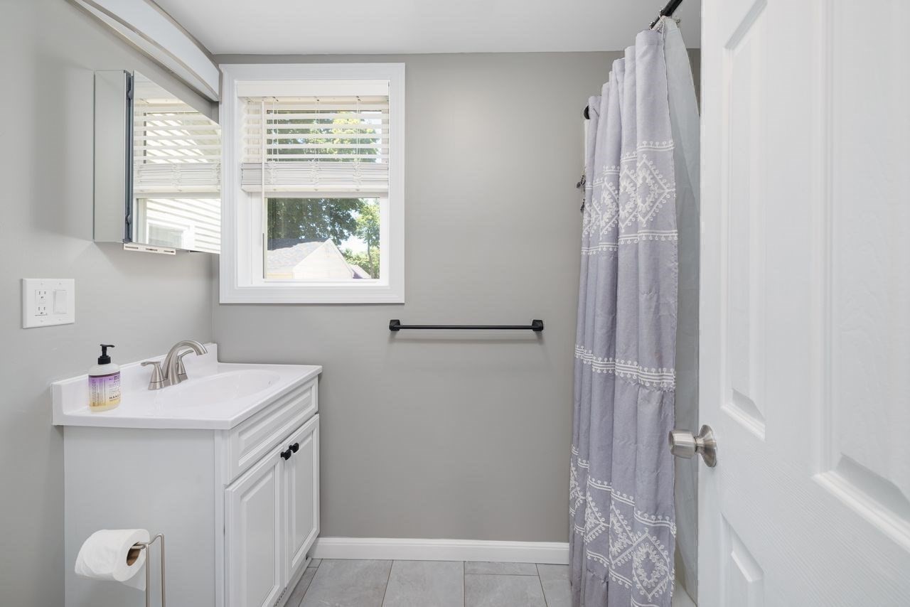 14 Sibley Property Photo 17