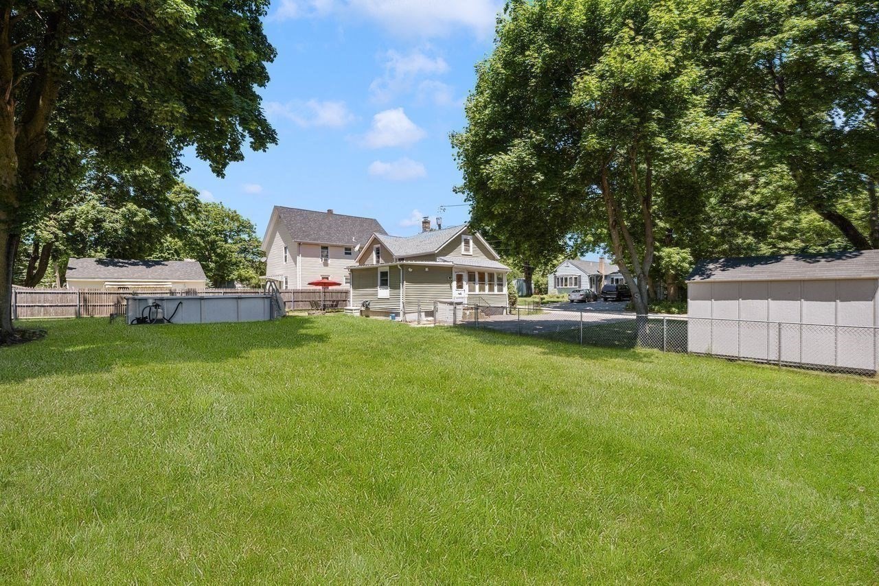 14 Sibley Property Photo 30