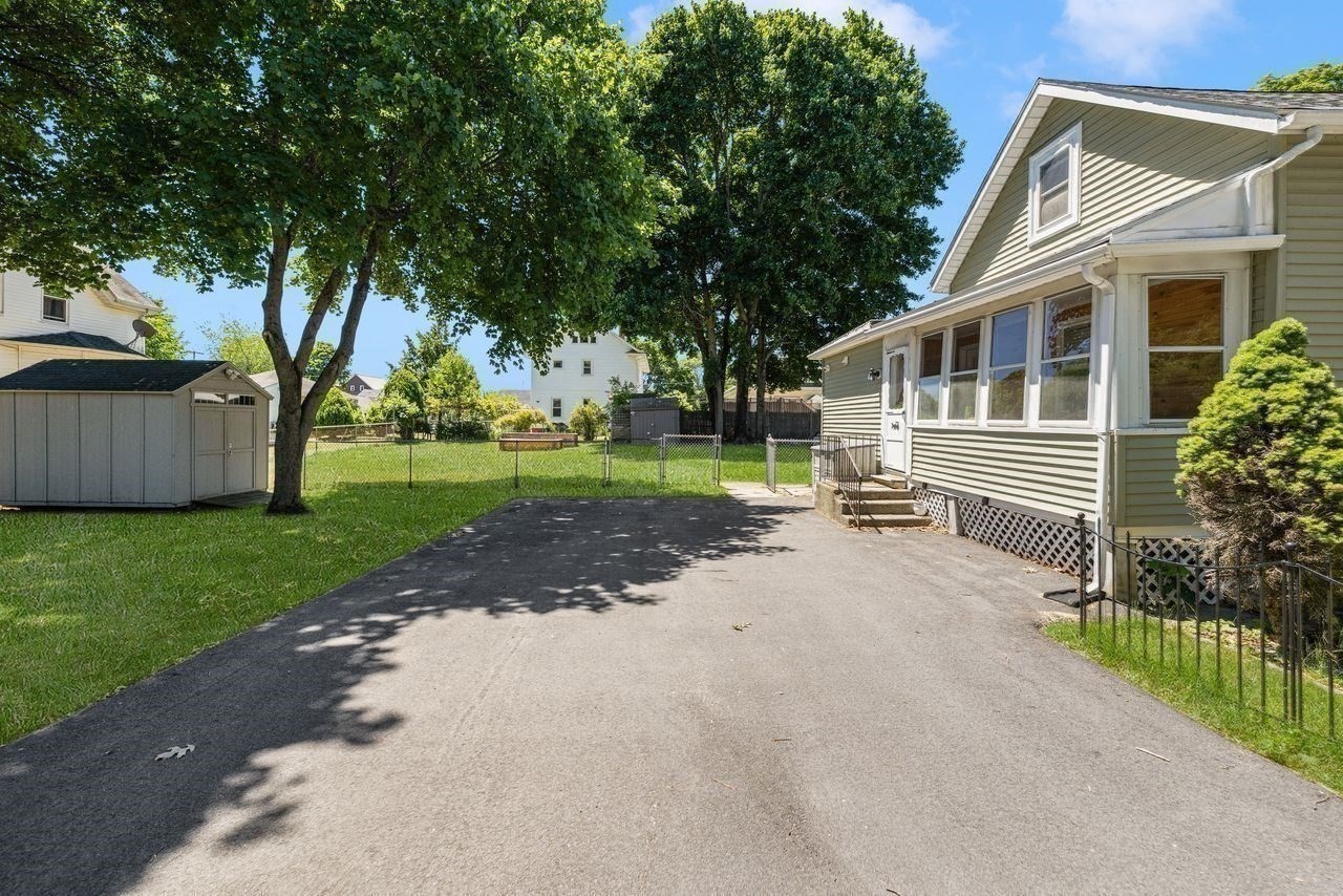 14 Sibley Property Photo 39