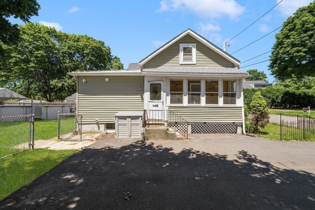 14 Sibley Property Photo 40