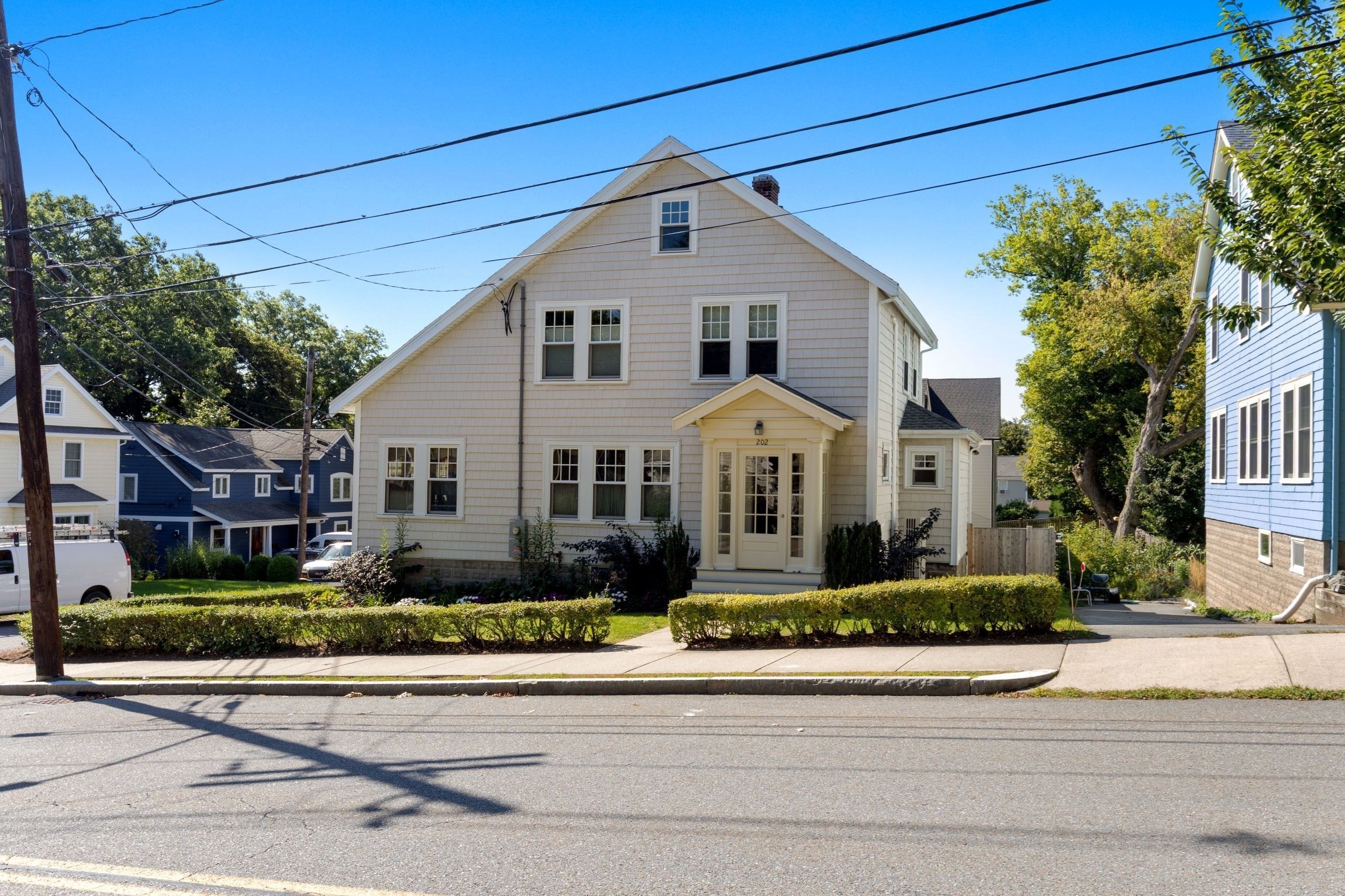 202 Spring St Property Photo 1