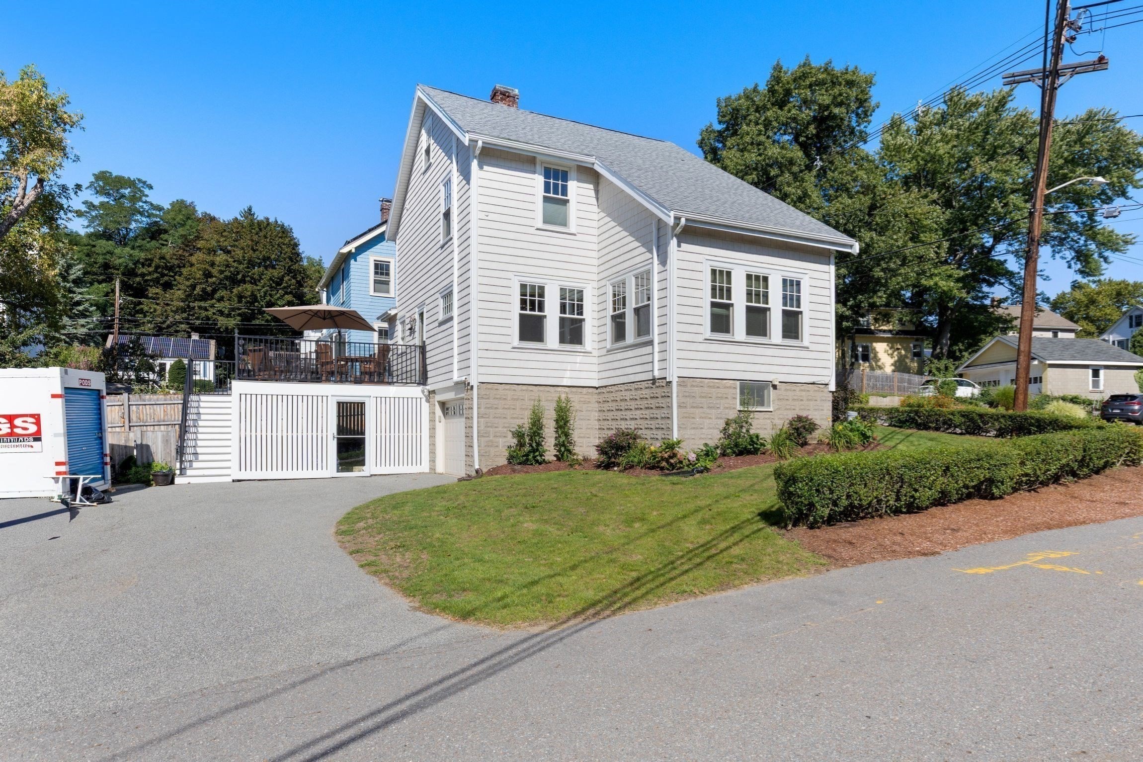 202 Spring St Property Photo 3