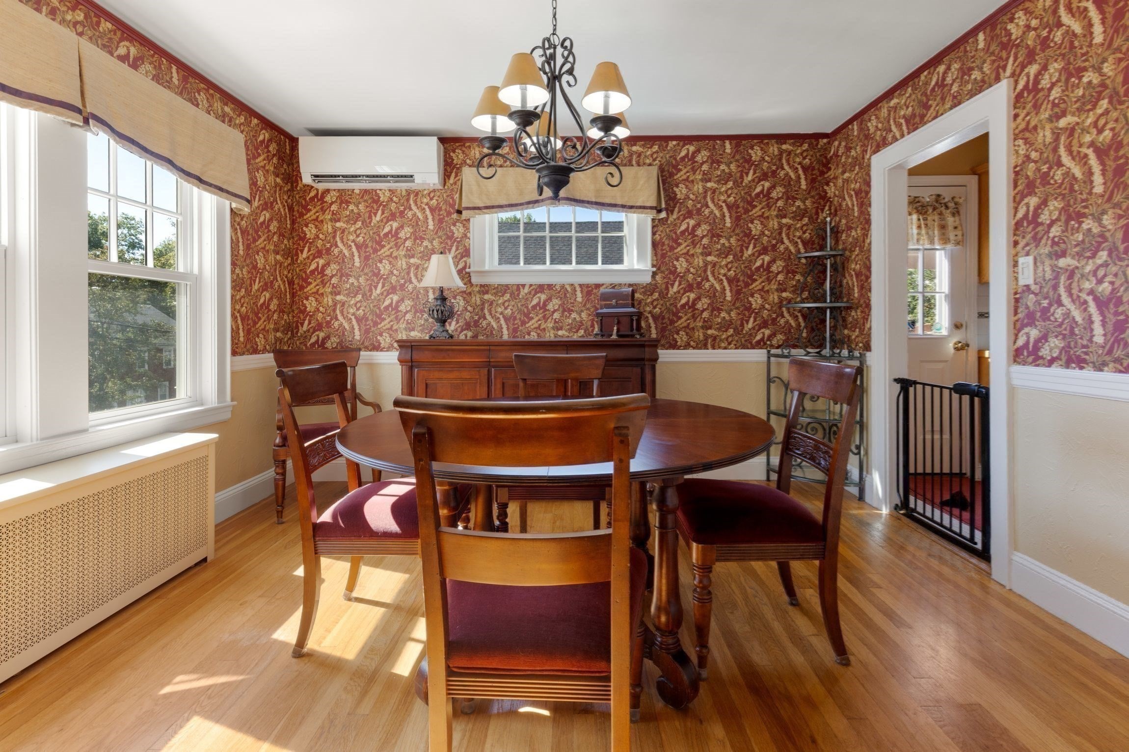 202 Spring St Property Photo 16