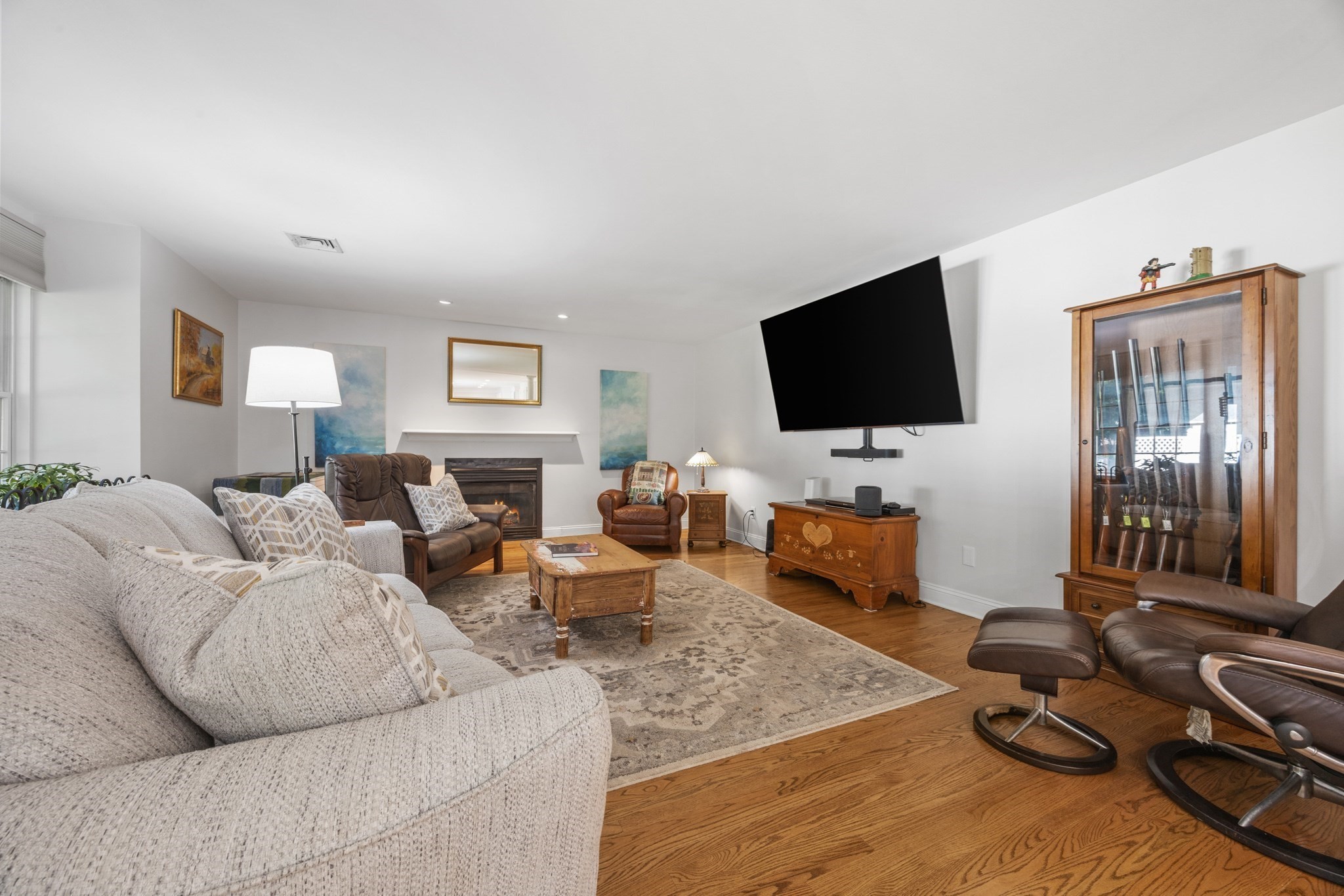 101 Diniz Drive Property Photo 17