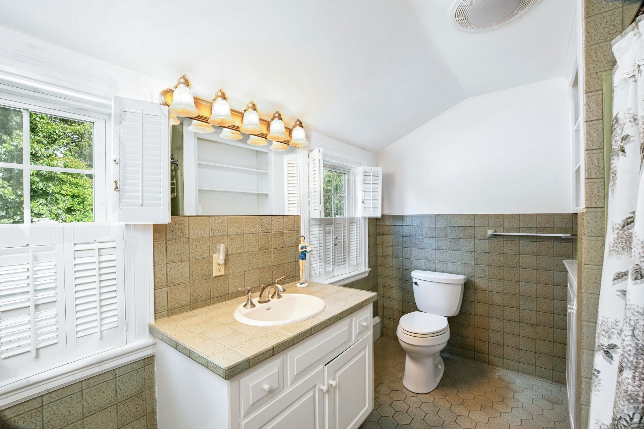222 Sippewissett Rd Property Photo 29