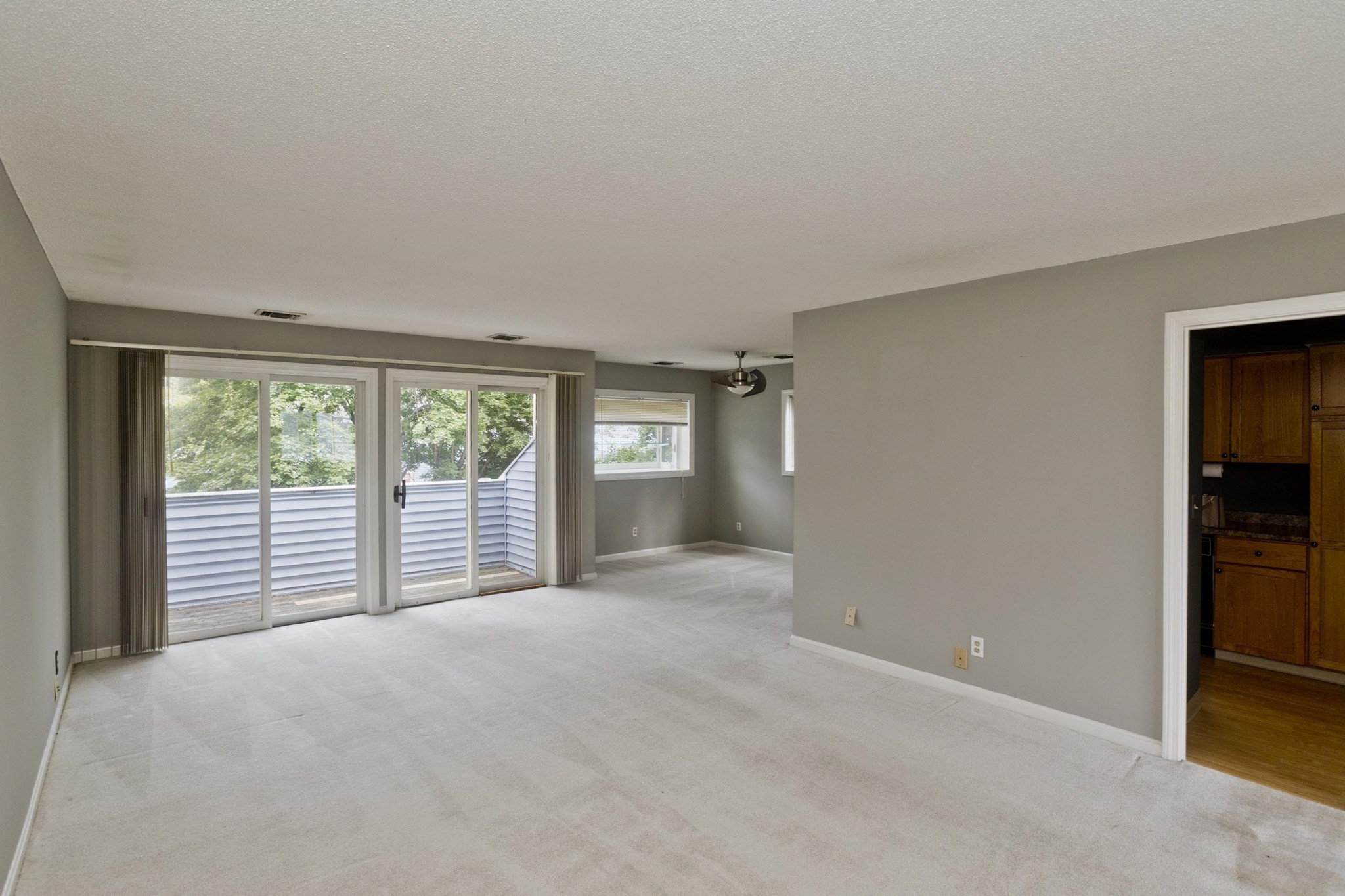 551 Nassau Dr # 551 Property Photo 2