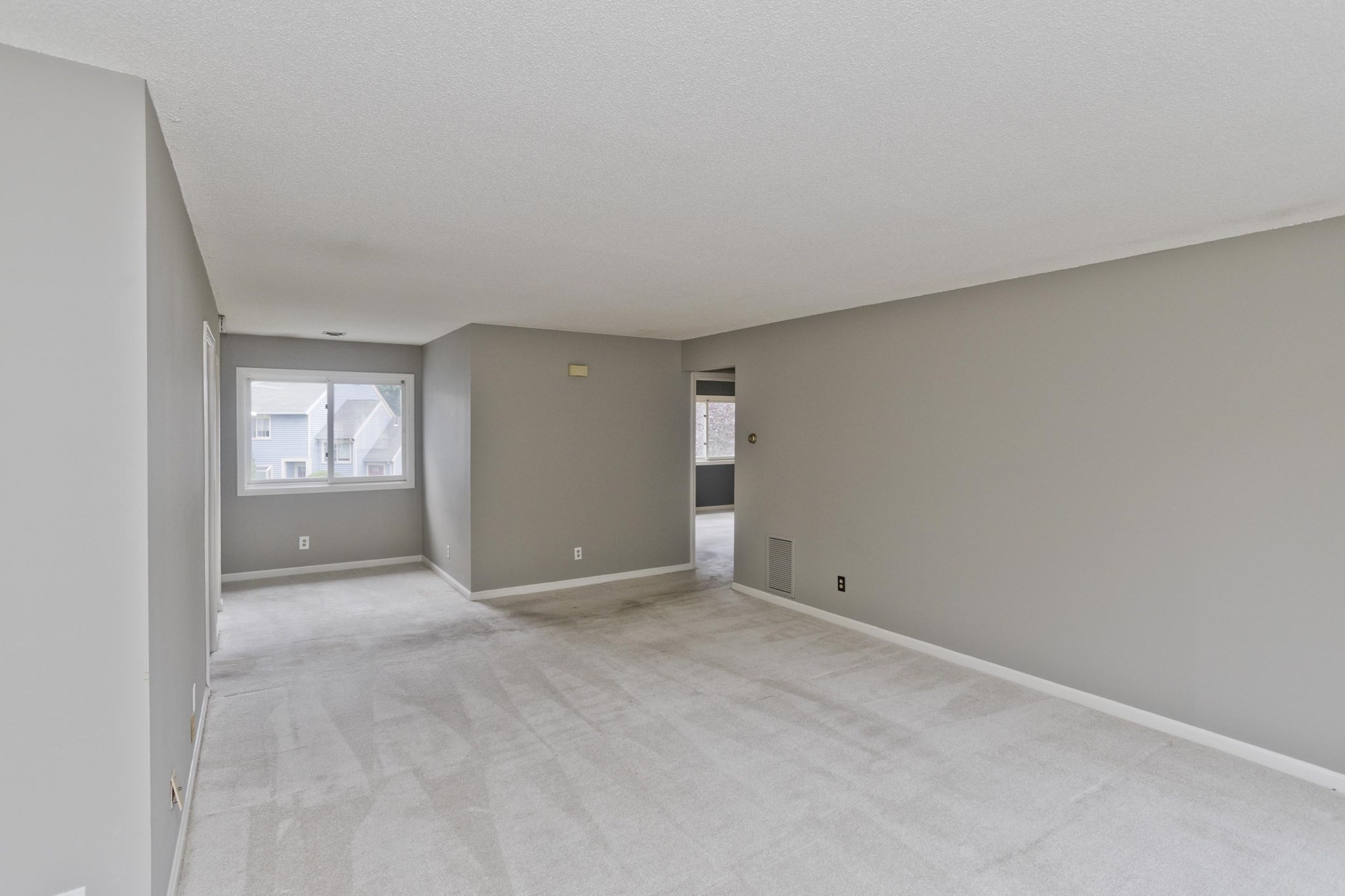 551 Nassau Dr # 551 Property Photo 4