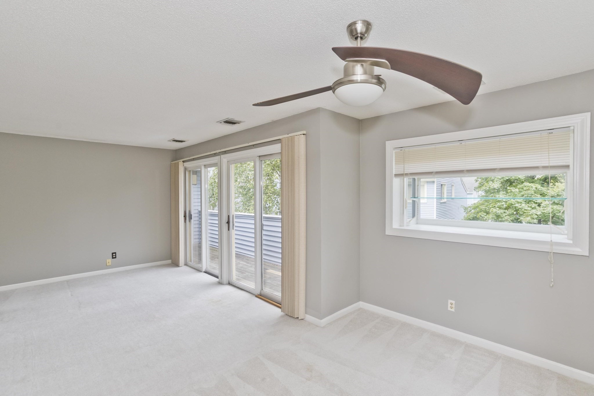 551 Nassau Dr # 551 Property Photo 6
